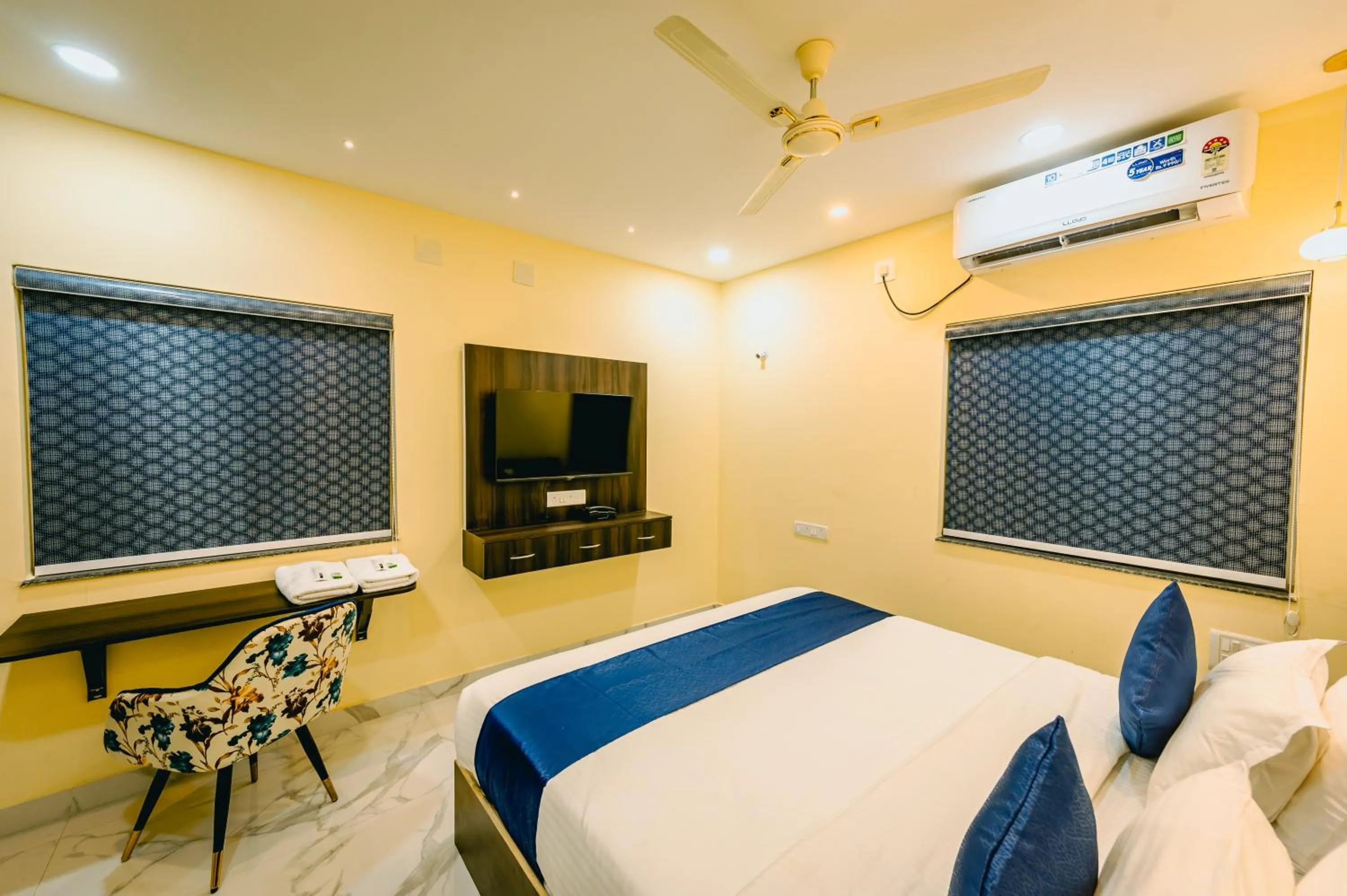 Bedroom, Bed in Livotel Premium Hotel