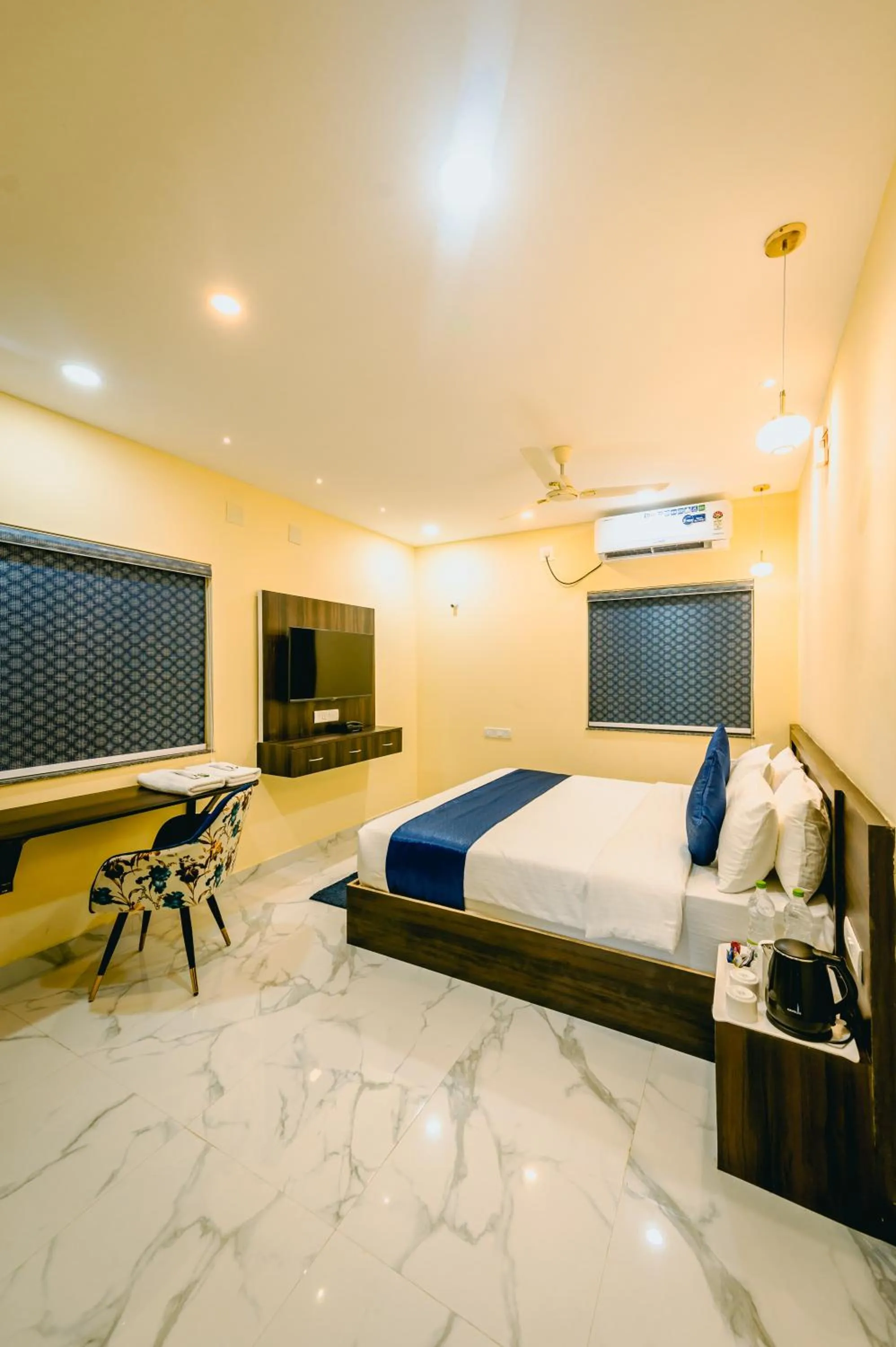 Bedroom, Bed in Livotel Premium Hotel