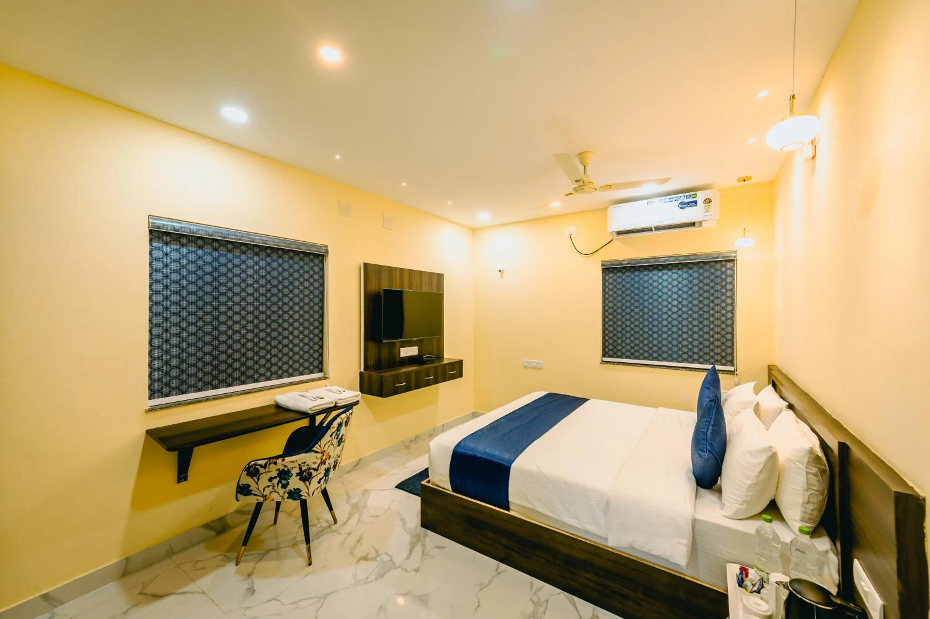 Bedroom, Bed in Livotel Premium Hotel