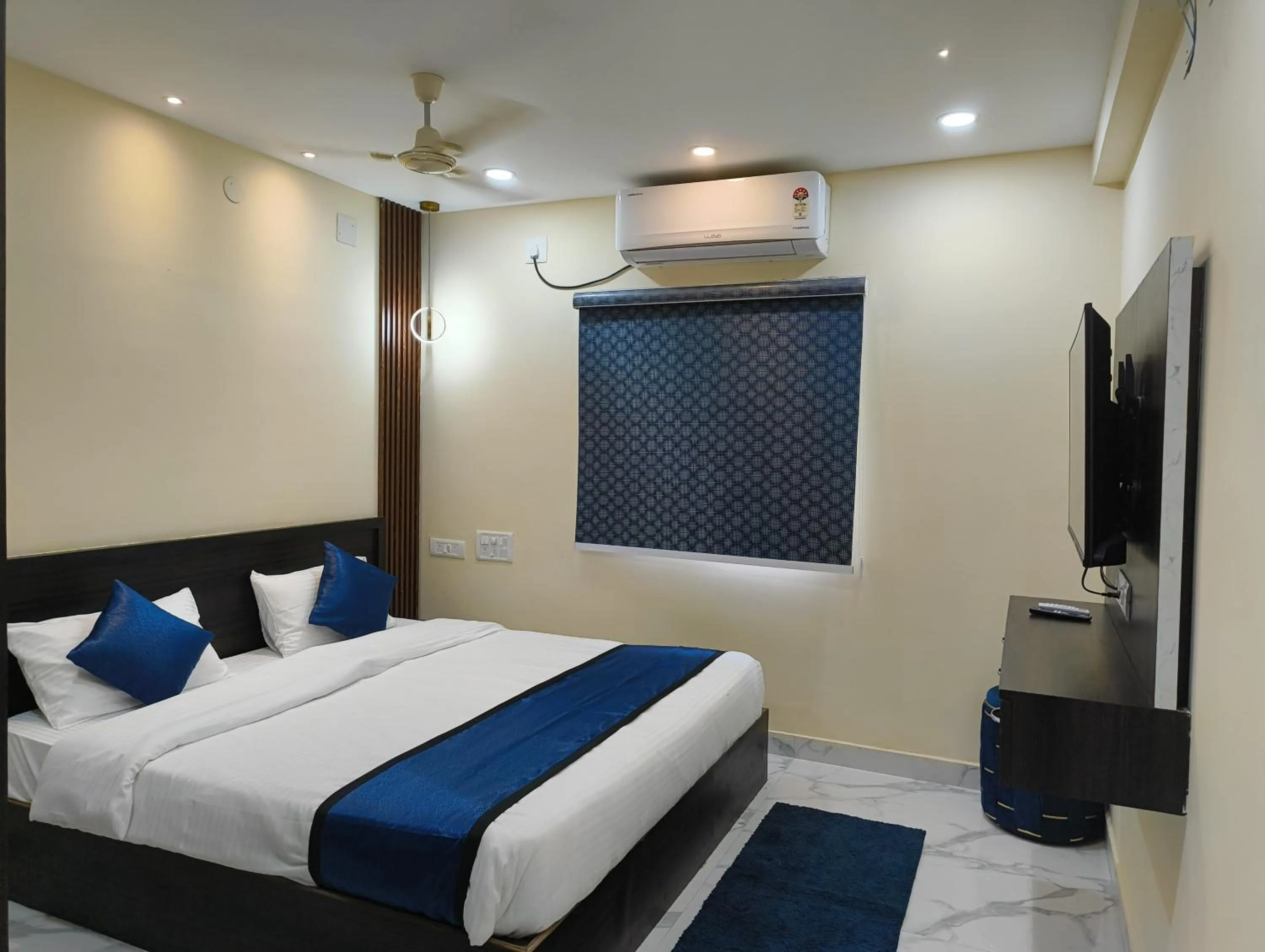 Bed in Livotel Premium Hotel