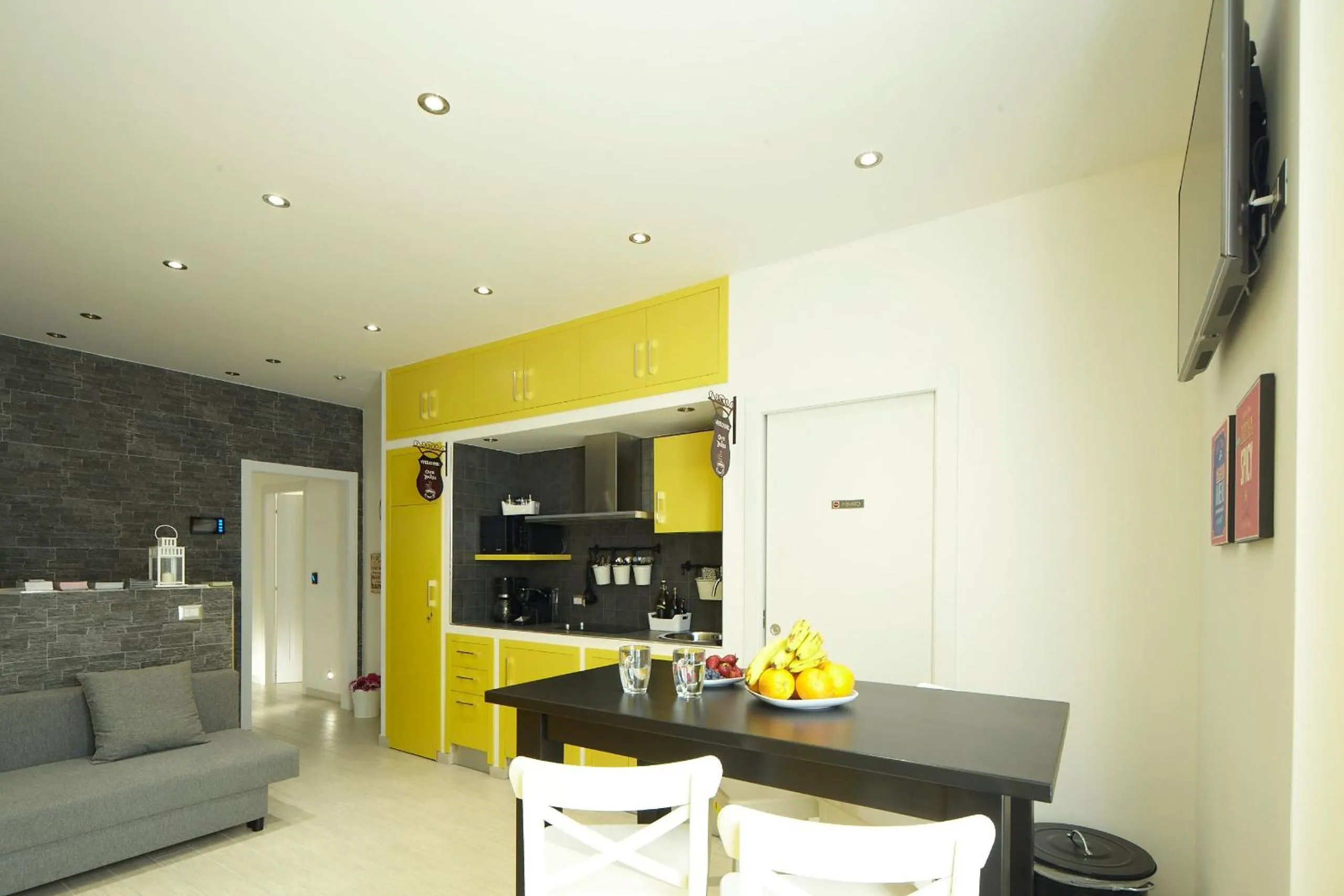 Communal lounge/ TV room in Affittacamere Arosio