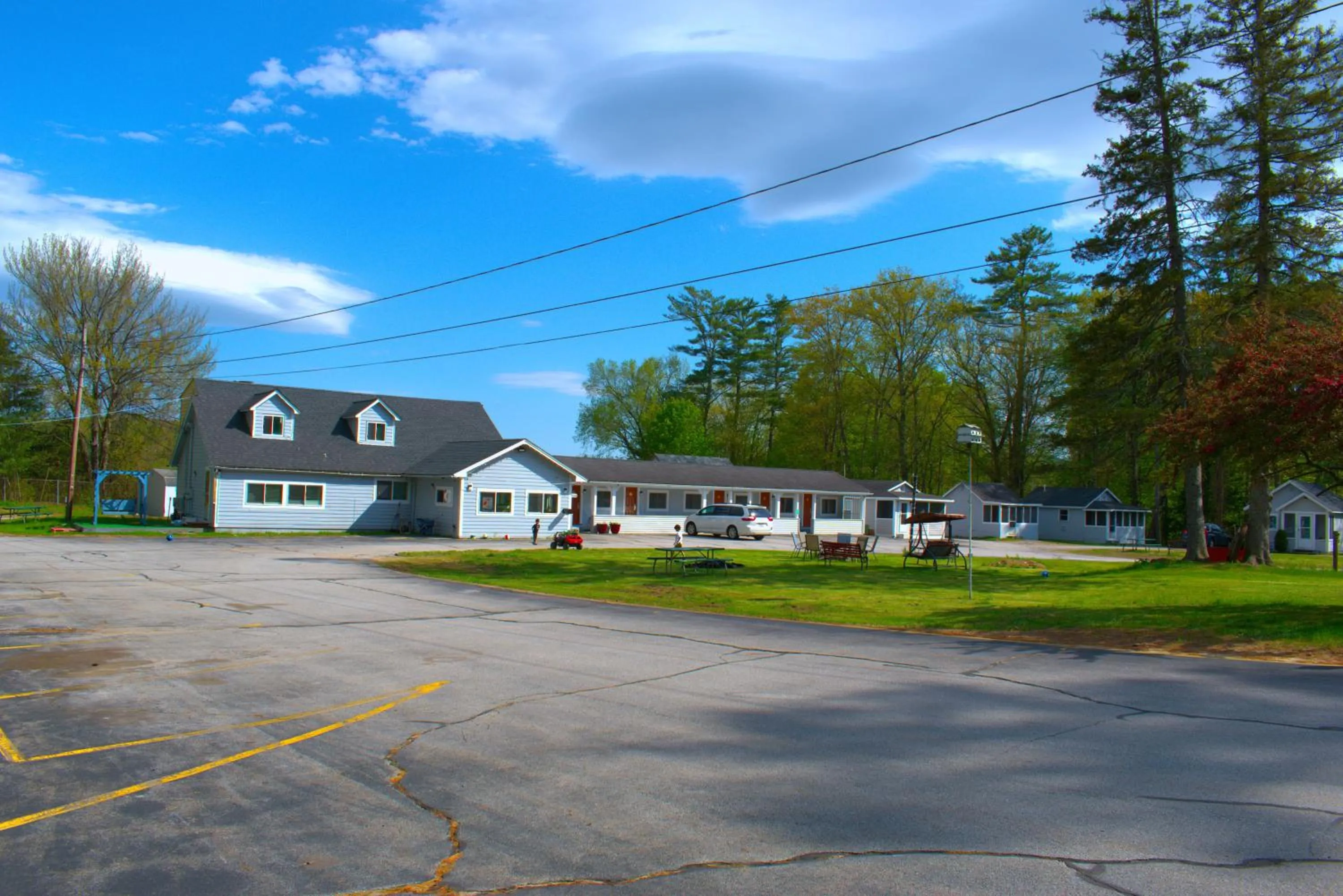 Property building in Pilgrim Inn & Cottages