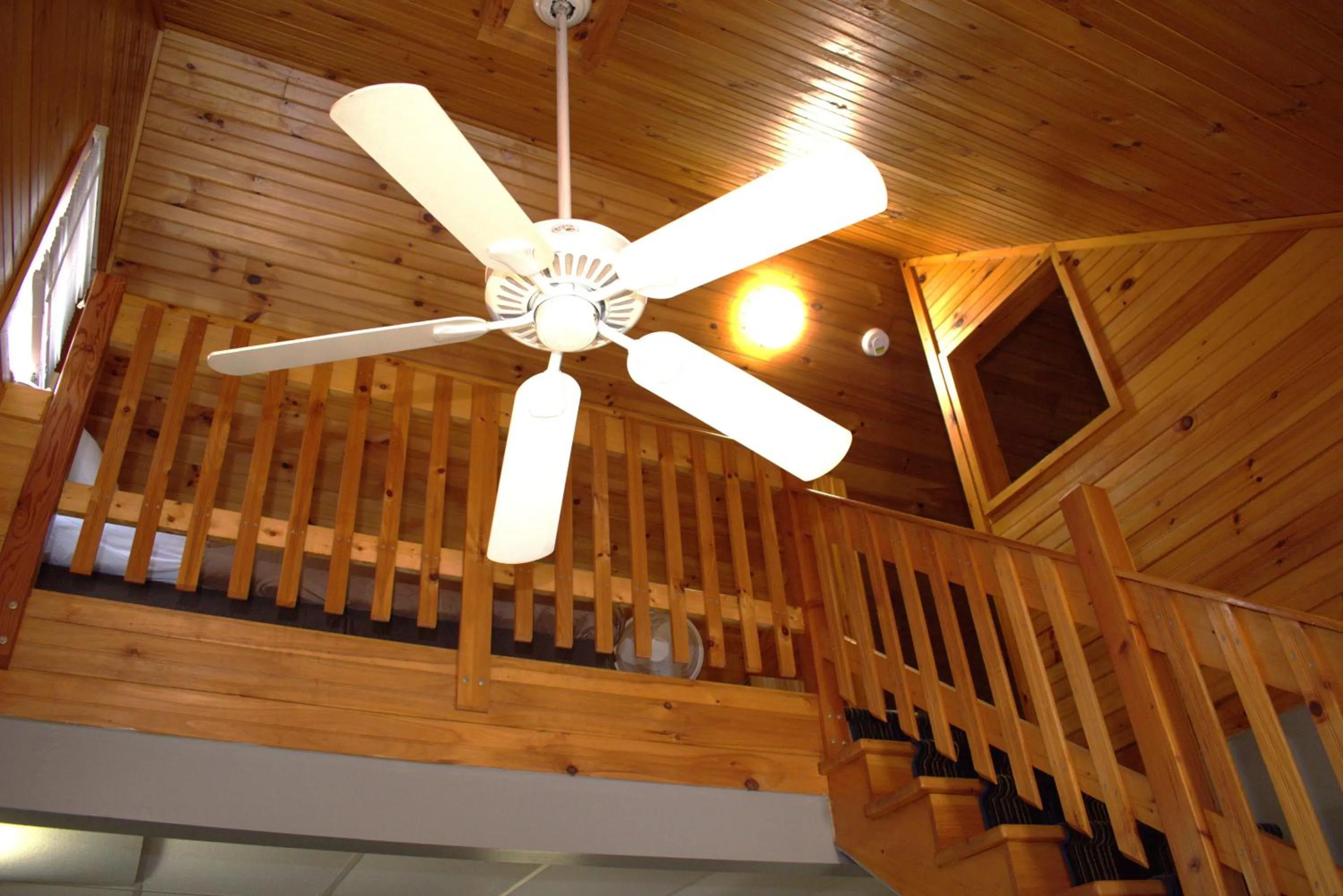 air conditioner in Pilgrim Inn & Cottages