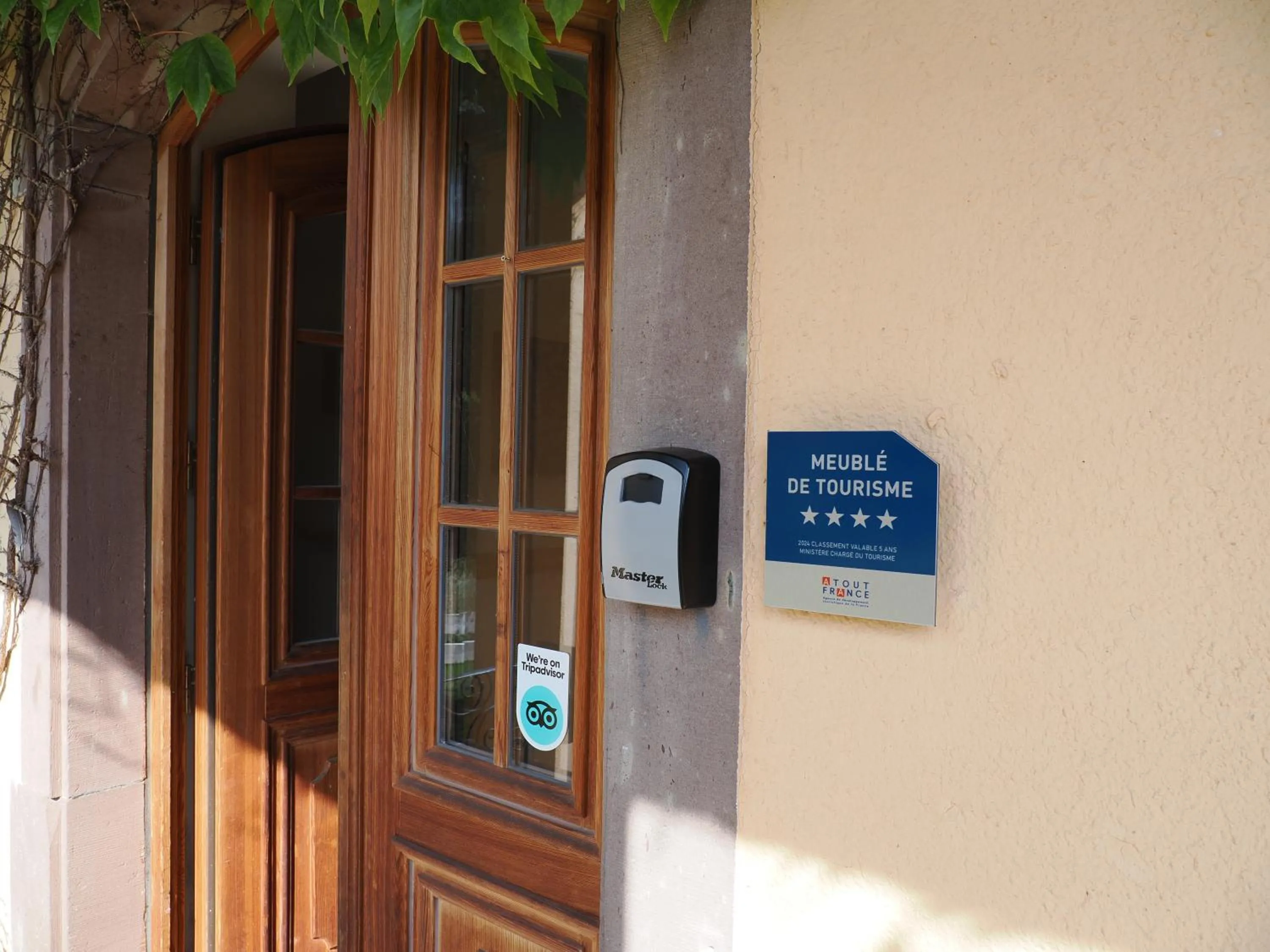 Logo/Certificate/Sign in Villa Louisental - Gruppenunterkunft für Selbstversorger