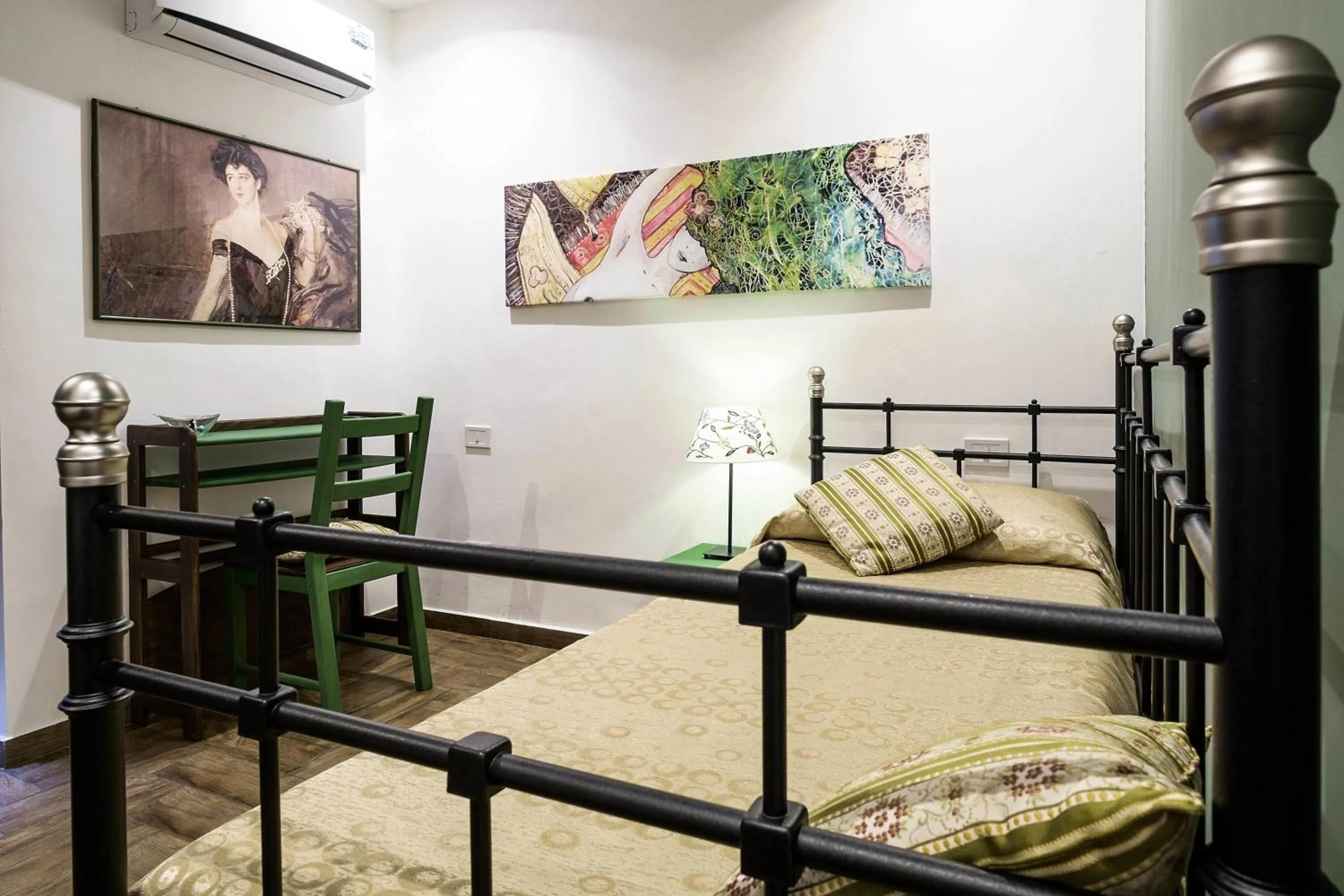 Photo of the whole room, Bed in B&B Centro900