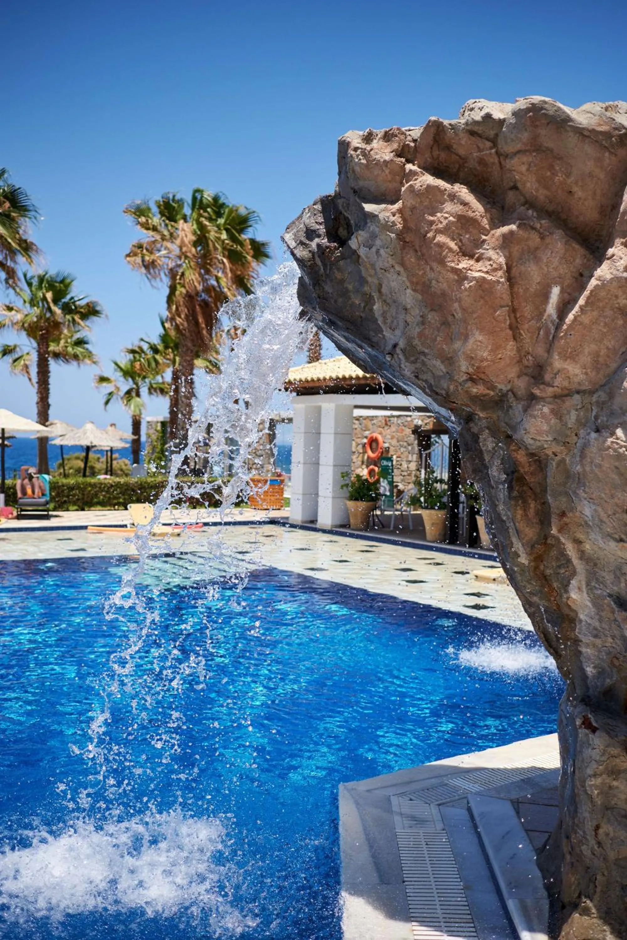 Lounge or bar in Minos Imperial Luxury Beach Resort & Spa Milatos