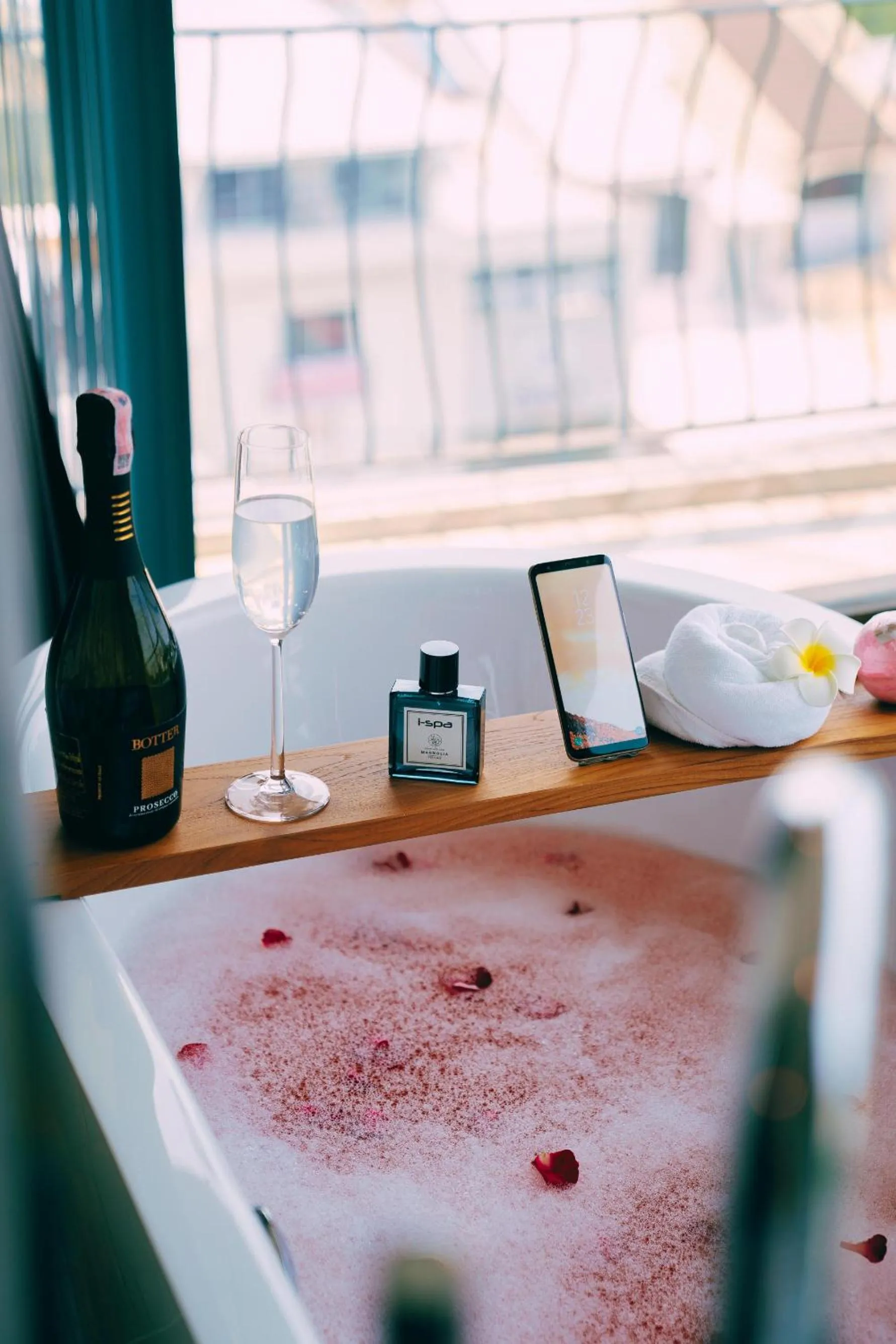 Hot Tub in Royal Prince Resort Pattaya