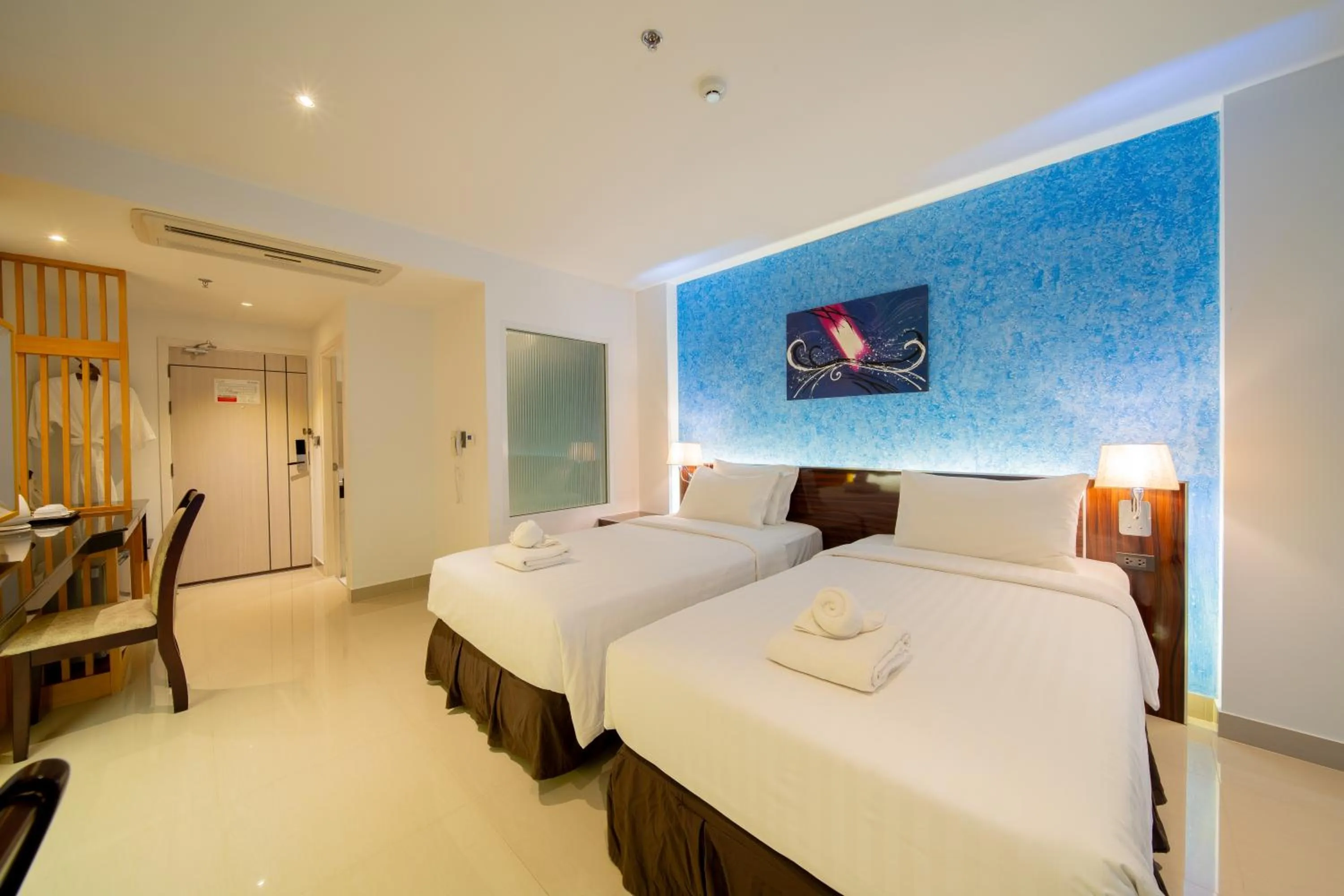 Photo of the whole room, Bed in Royal Prince Resort Pattaya