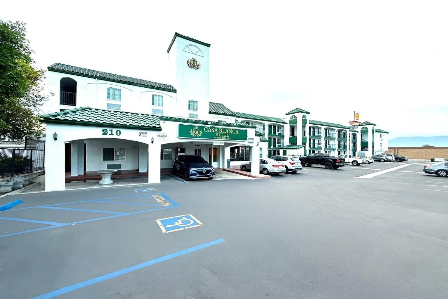 Casa Blanca Hotel - Corona