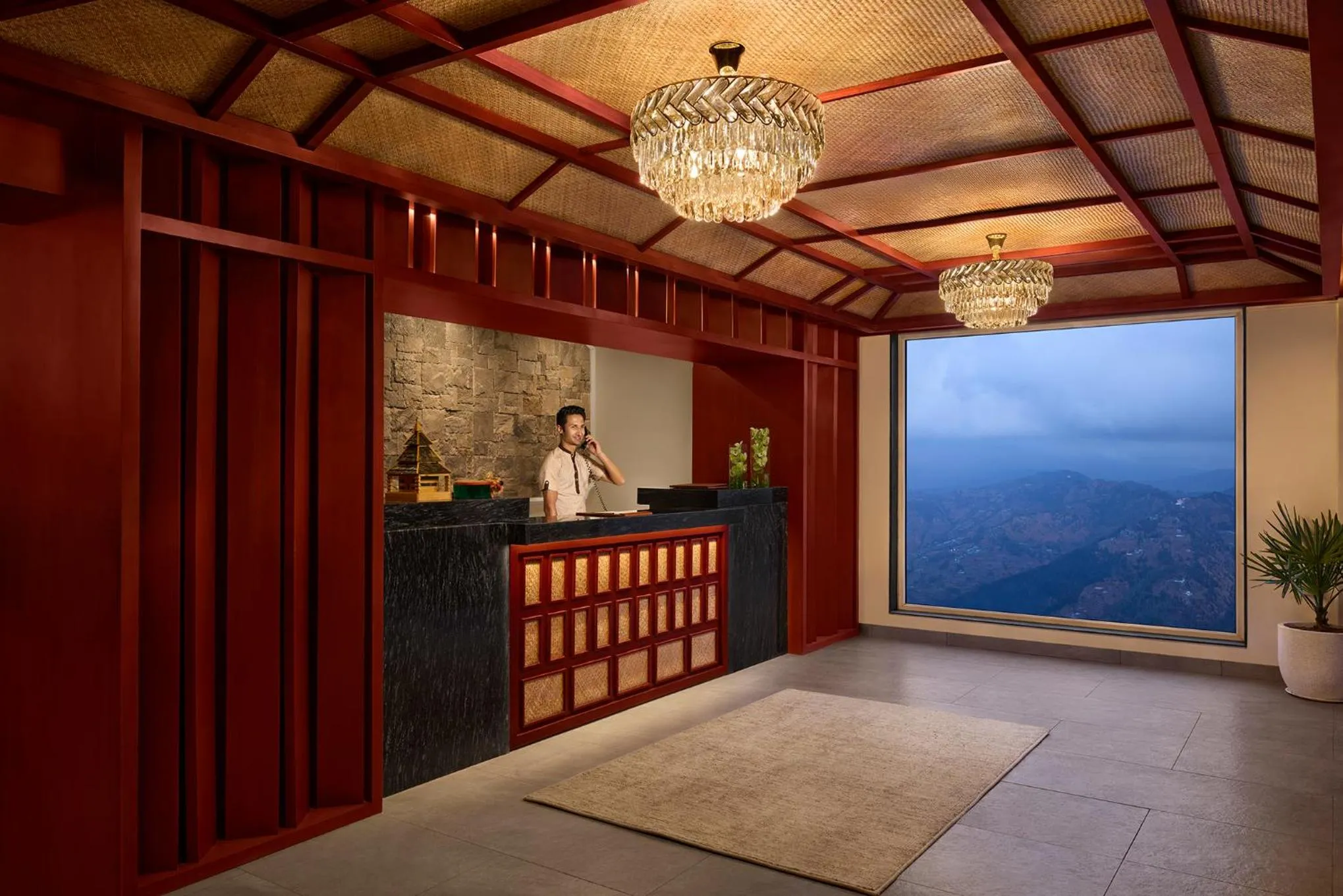 Lobby or reception in Storii By ITC Hotels, Narindera Orchards, Kufri