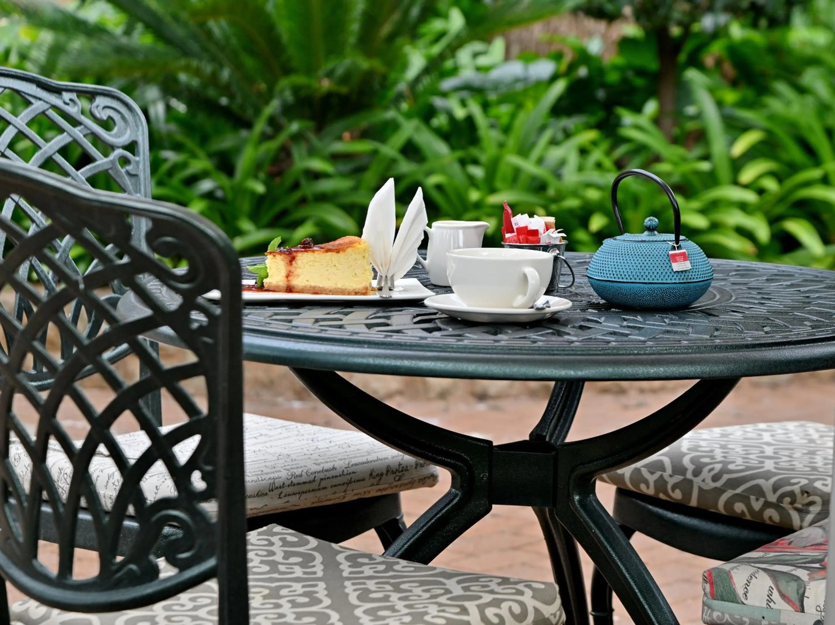 Patio in Black Eagle Hotel & Spa