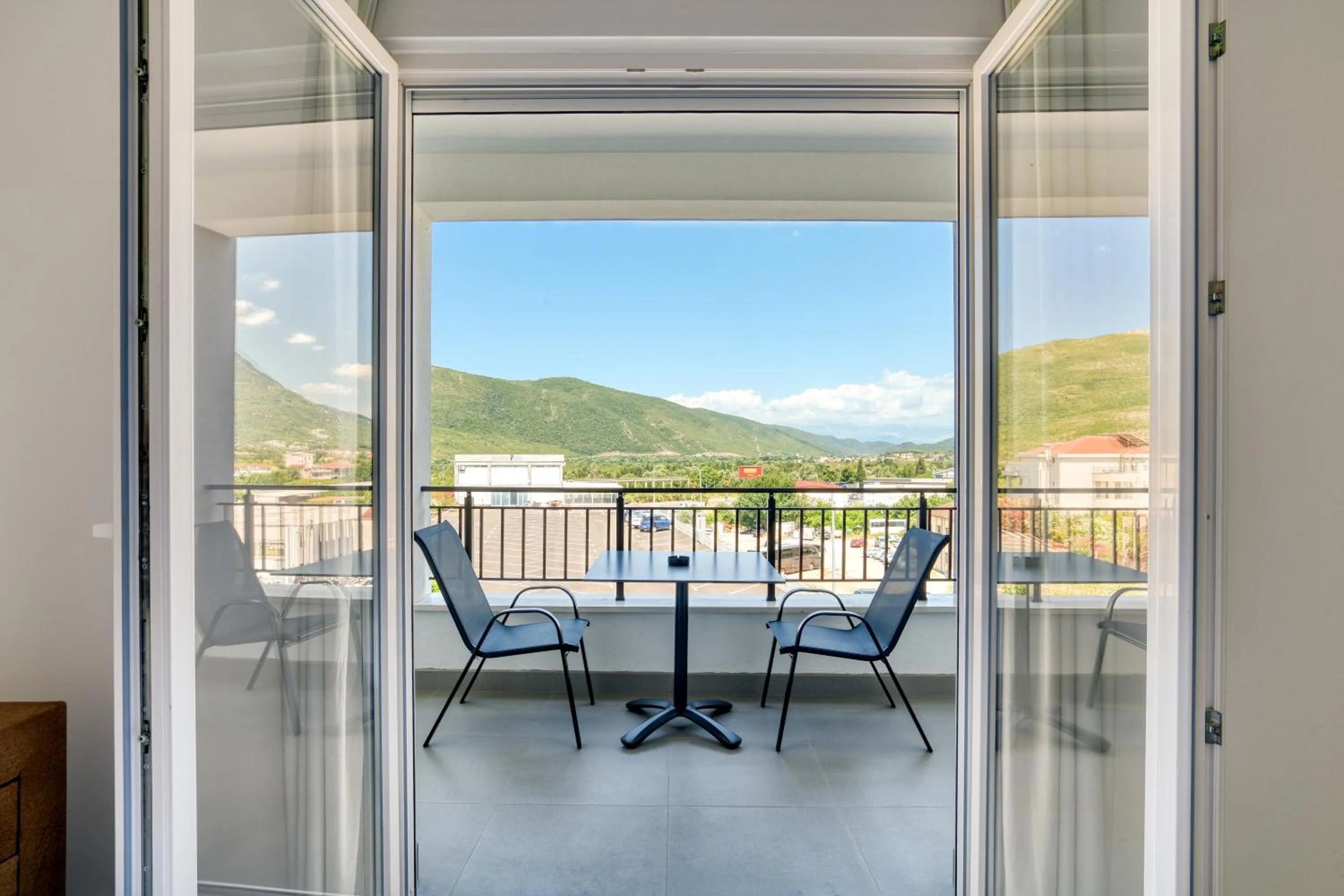 Patio in Hotel Opera Jaz