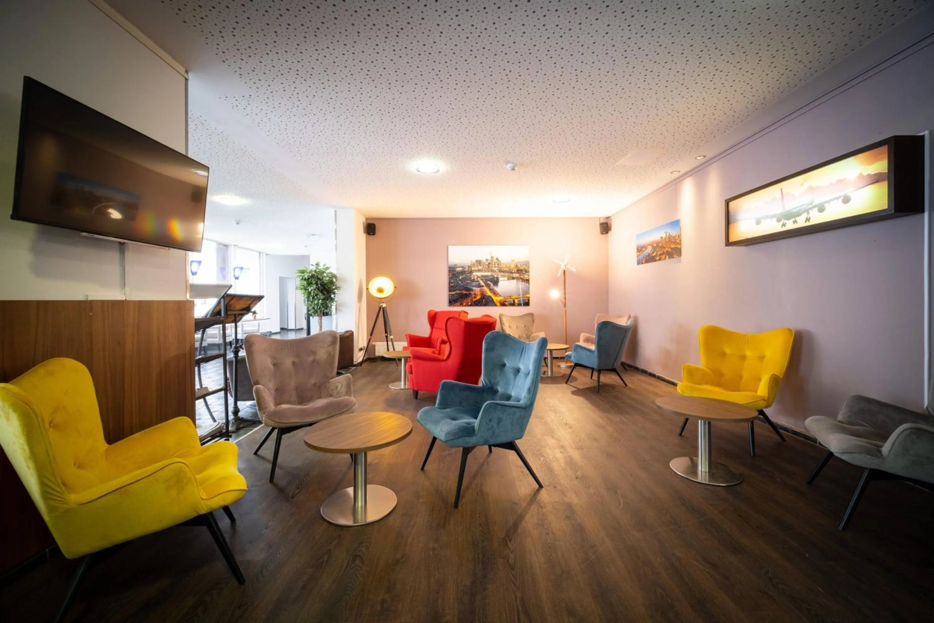 Breakfast in Anor Hotel & Conference Center Frankfurt Airport