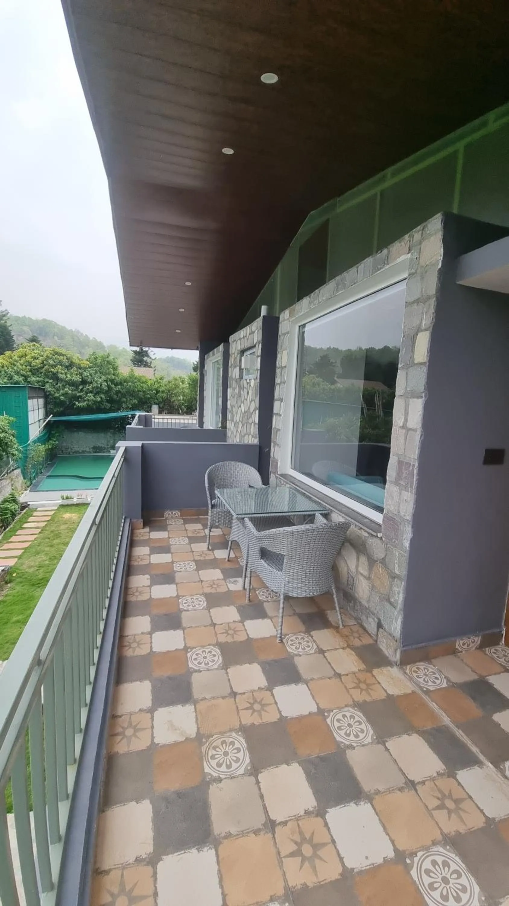 Ravihans Aranyam - Resort & Restaurant