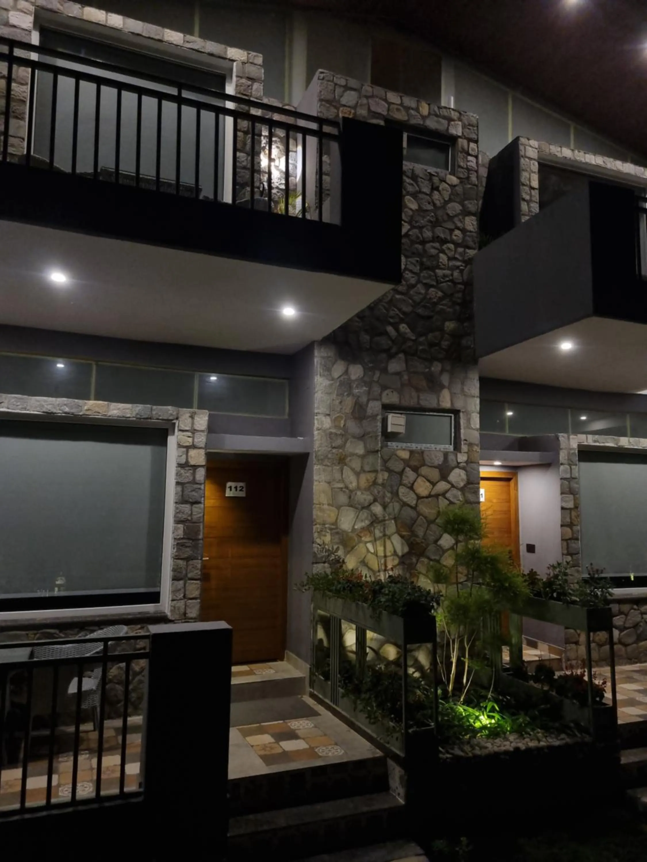 Ravihans Aranyam - Resort & Restaurant