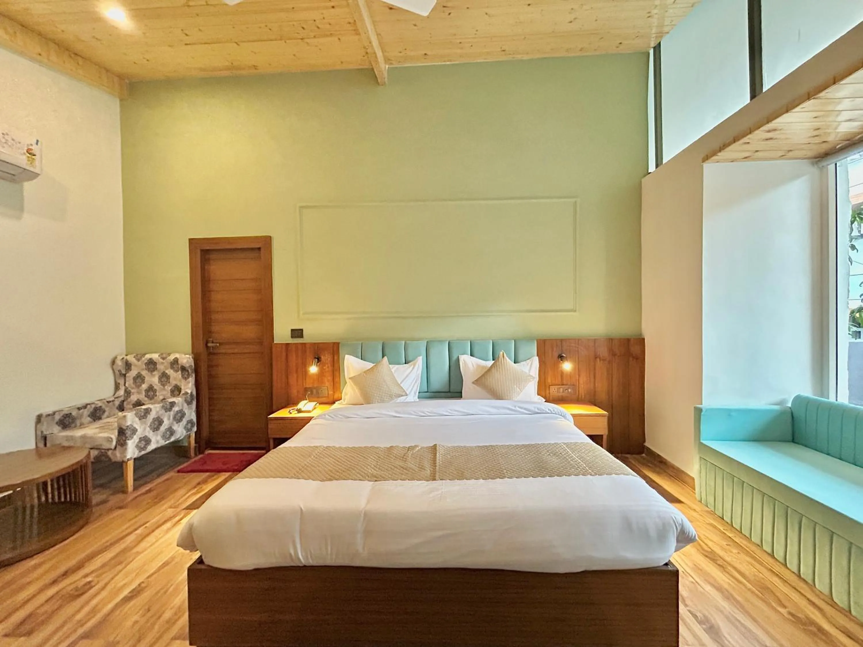 Bed in Ravihans Aranyam - Resort & Restaurant