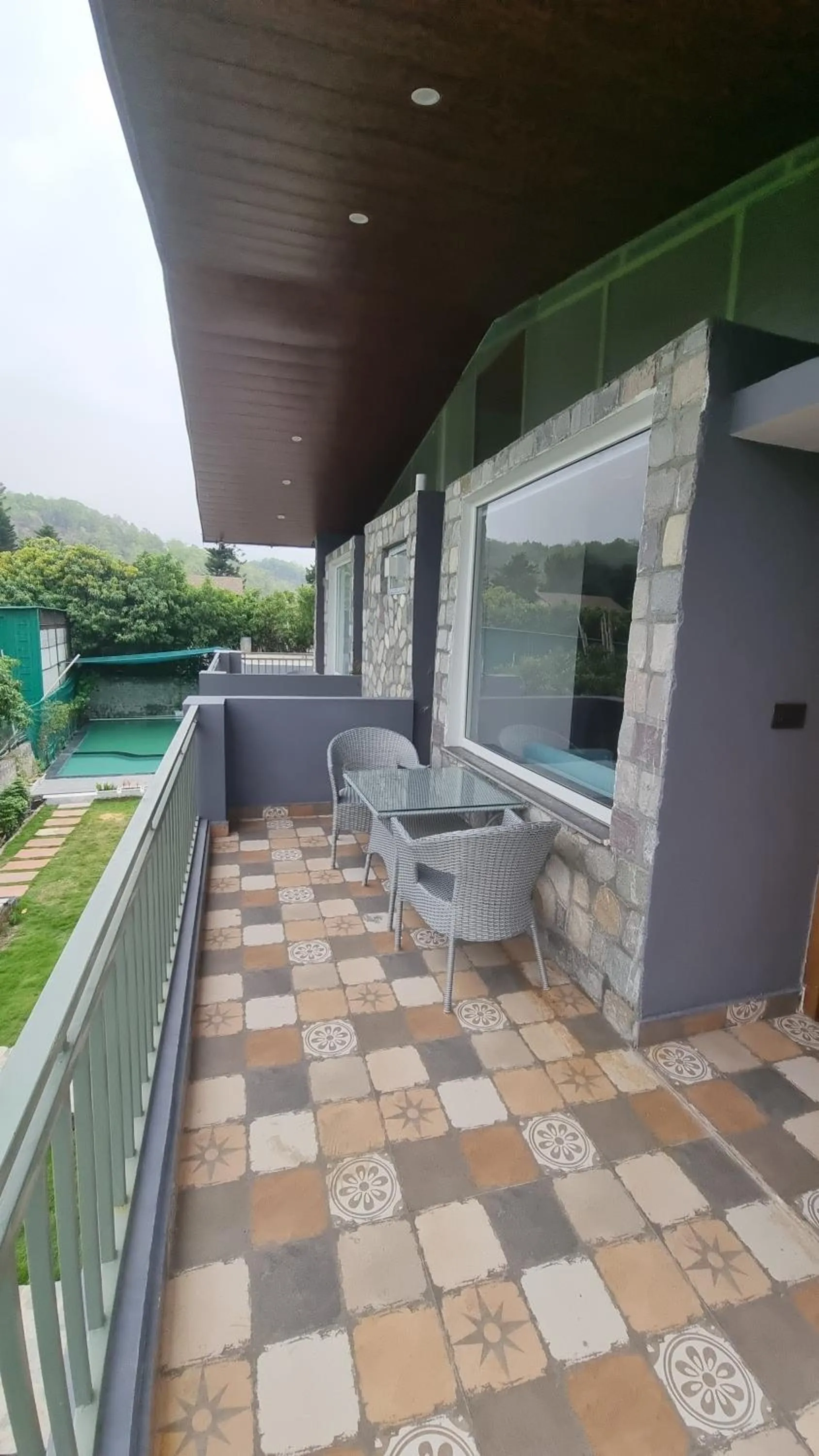 Ravihans Aranyam - Resort & Restaurant