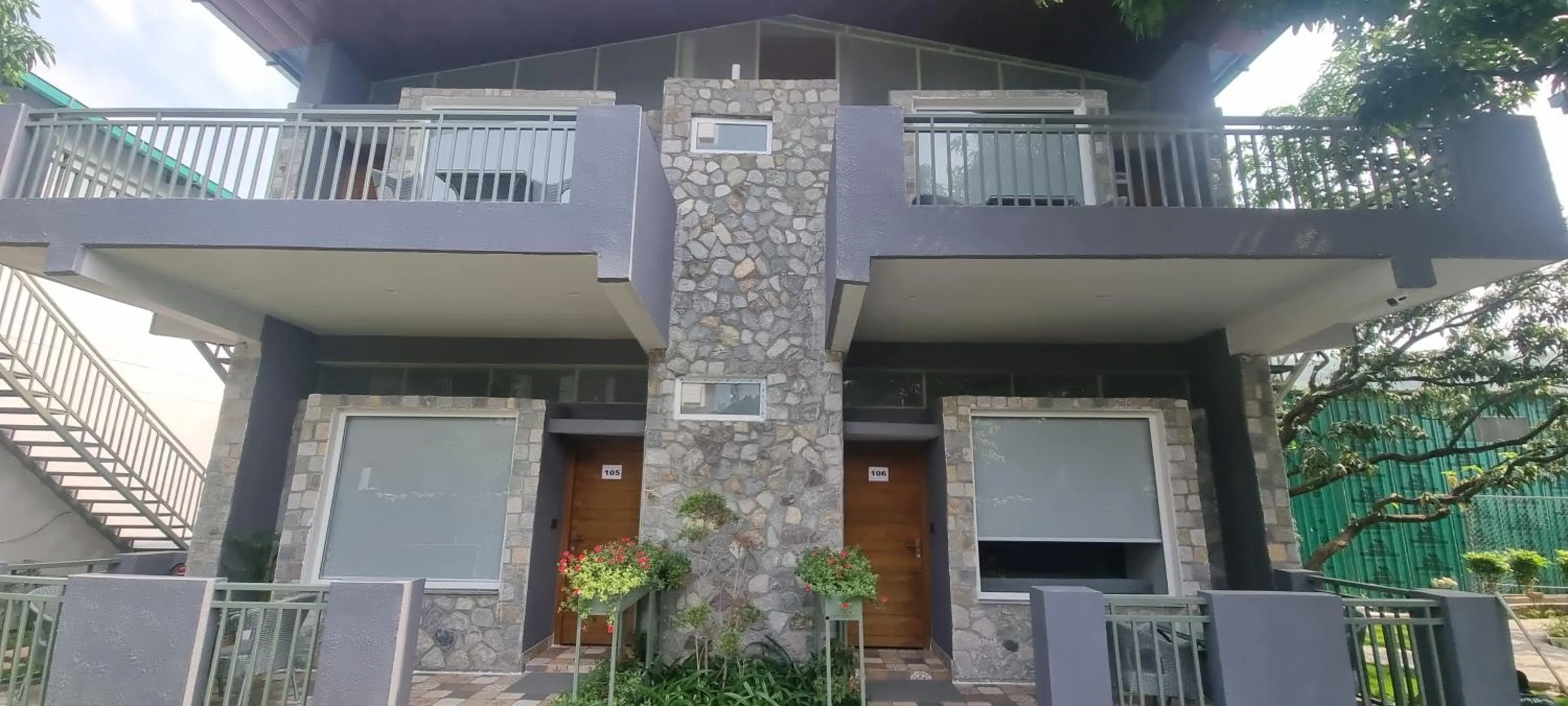 Ravihans Aranyam - Resort & Restaurant