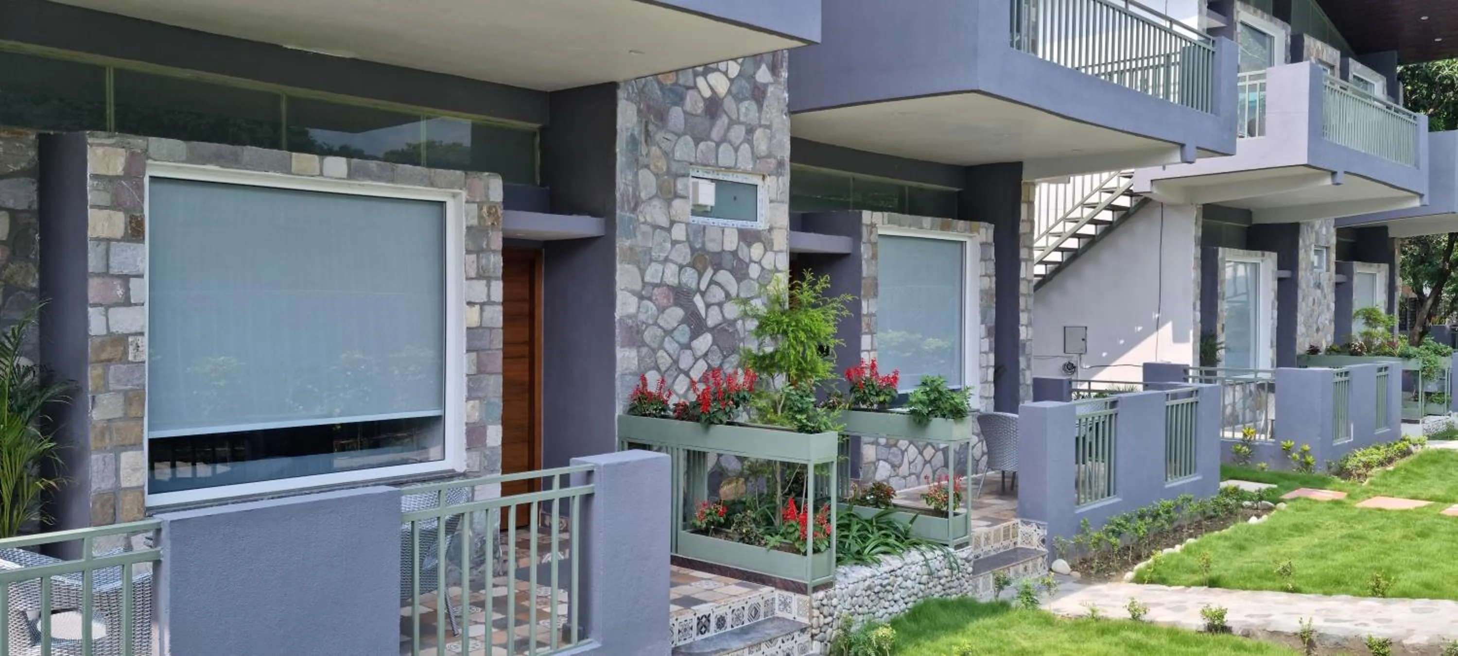 Ravihans Aranyam - Resort & Restaurant