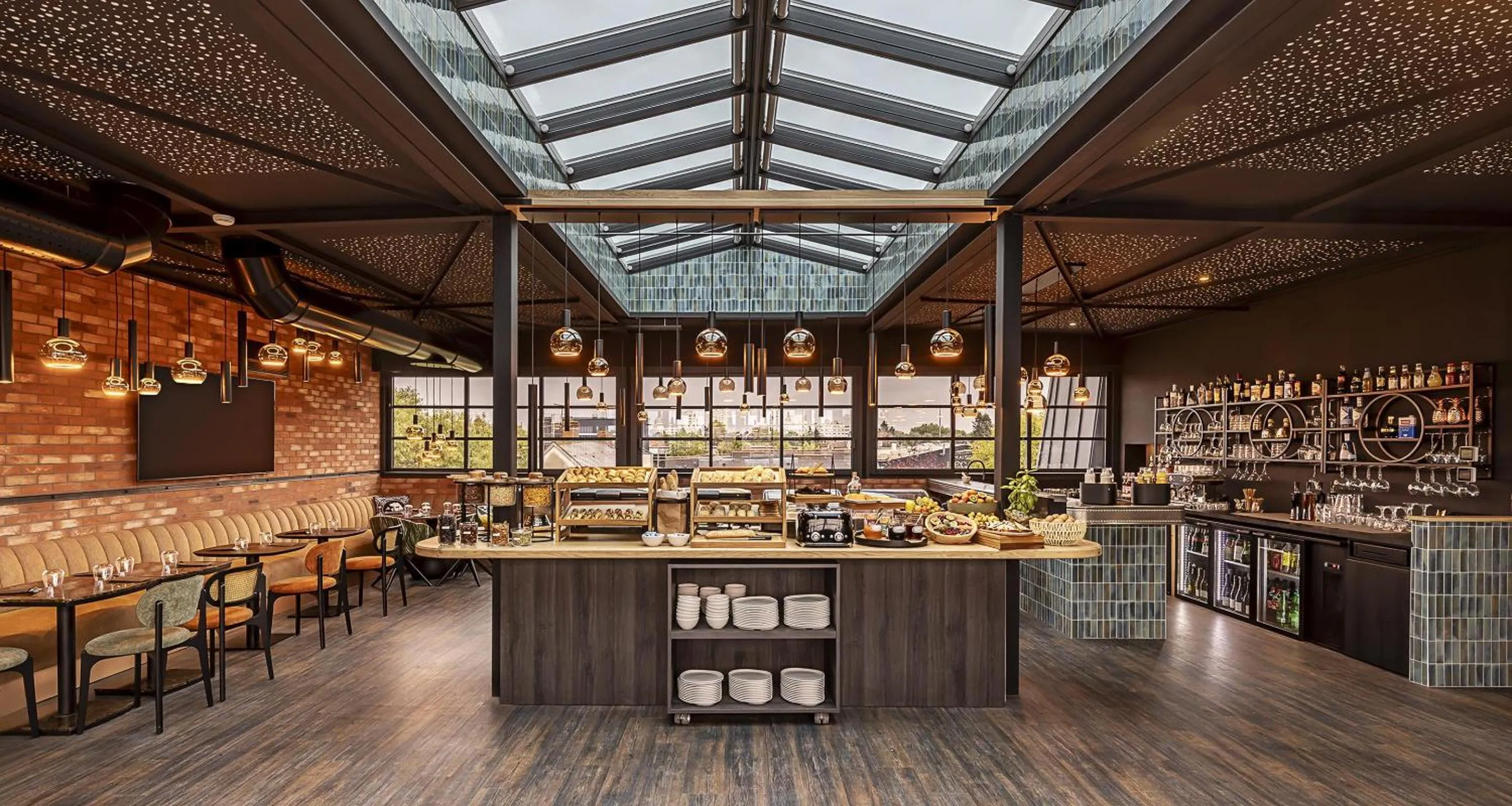 Food and drinks in Best Western Plus Hotel Saint-Roch Orleans