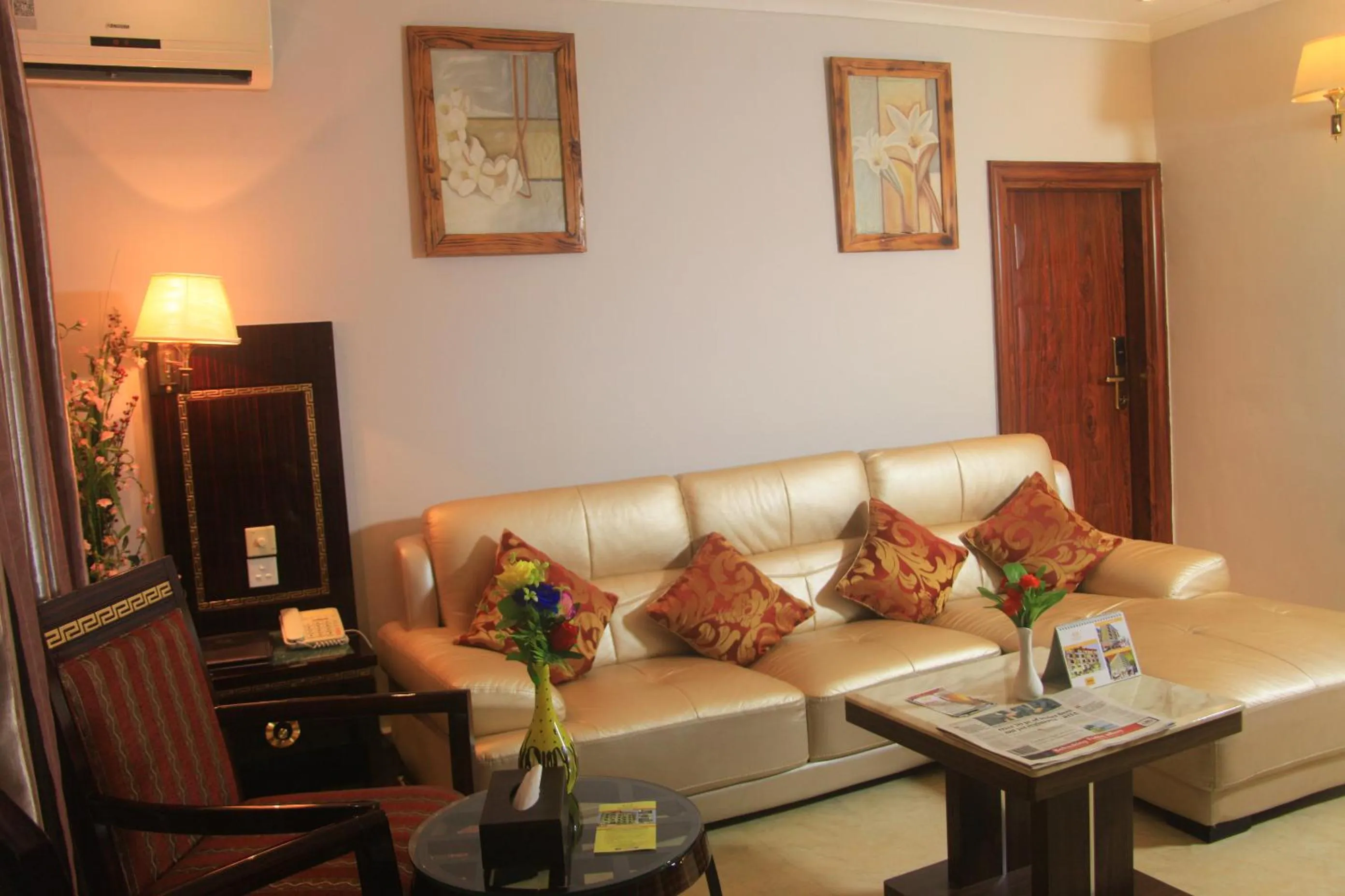 Living room in Tiffany Diamond Hotels - Mtwara
