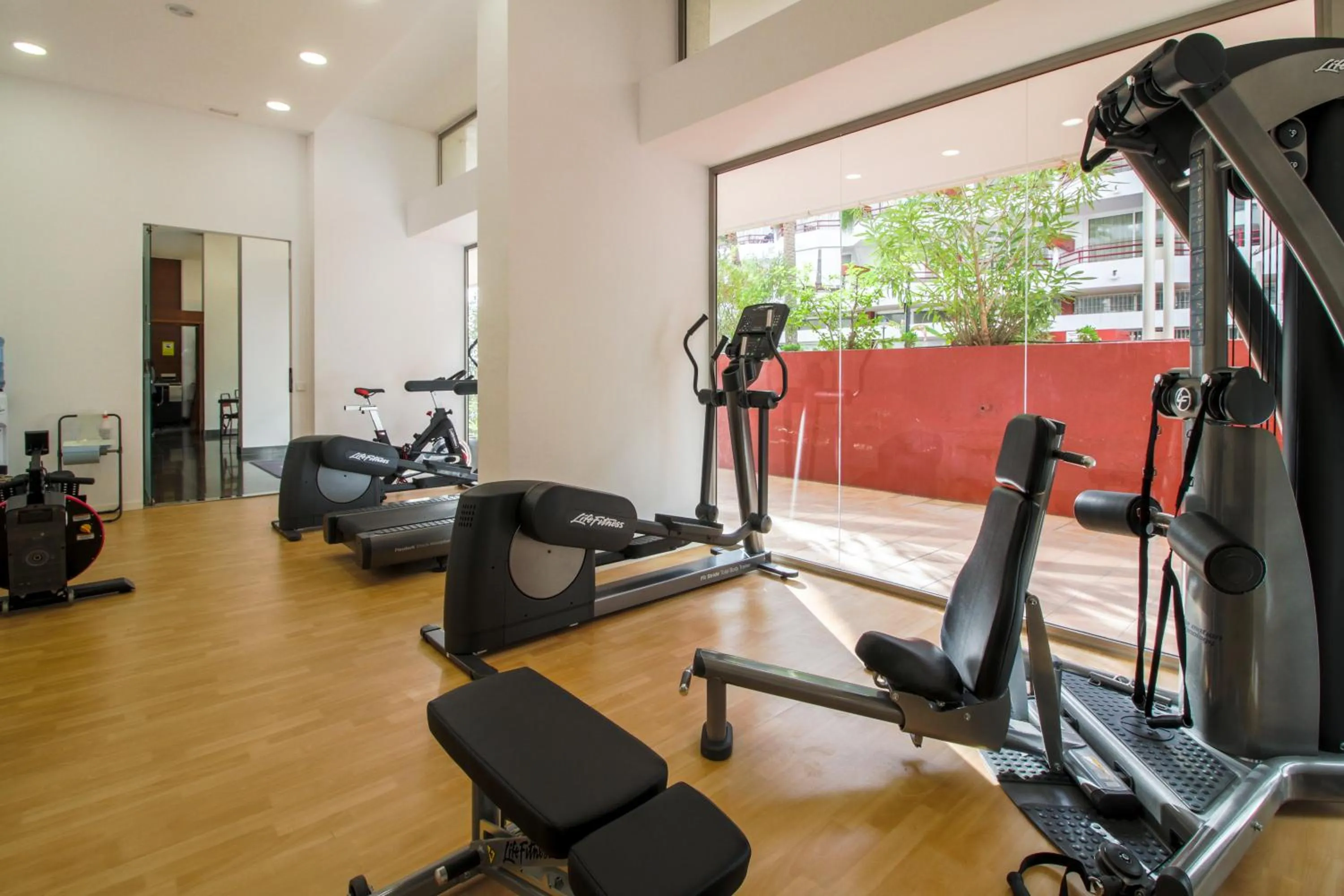Fitness centre/facilities in Apartamentos Llobet Ibiza