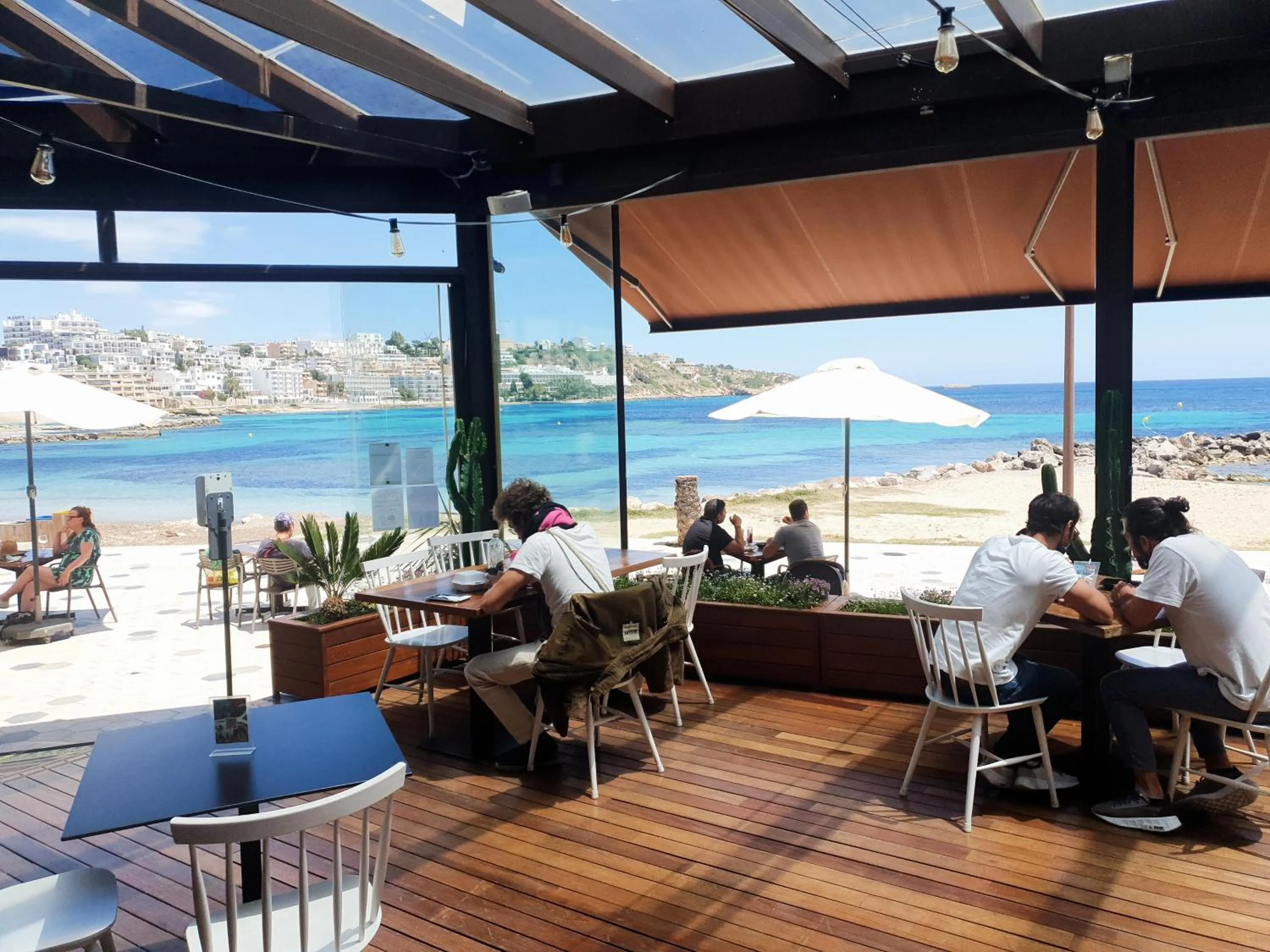 Restaurant/places to eat in Apartamentos Llobet Ibiza