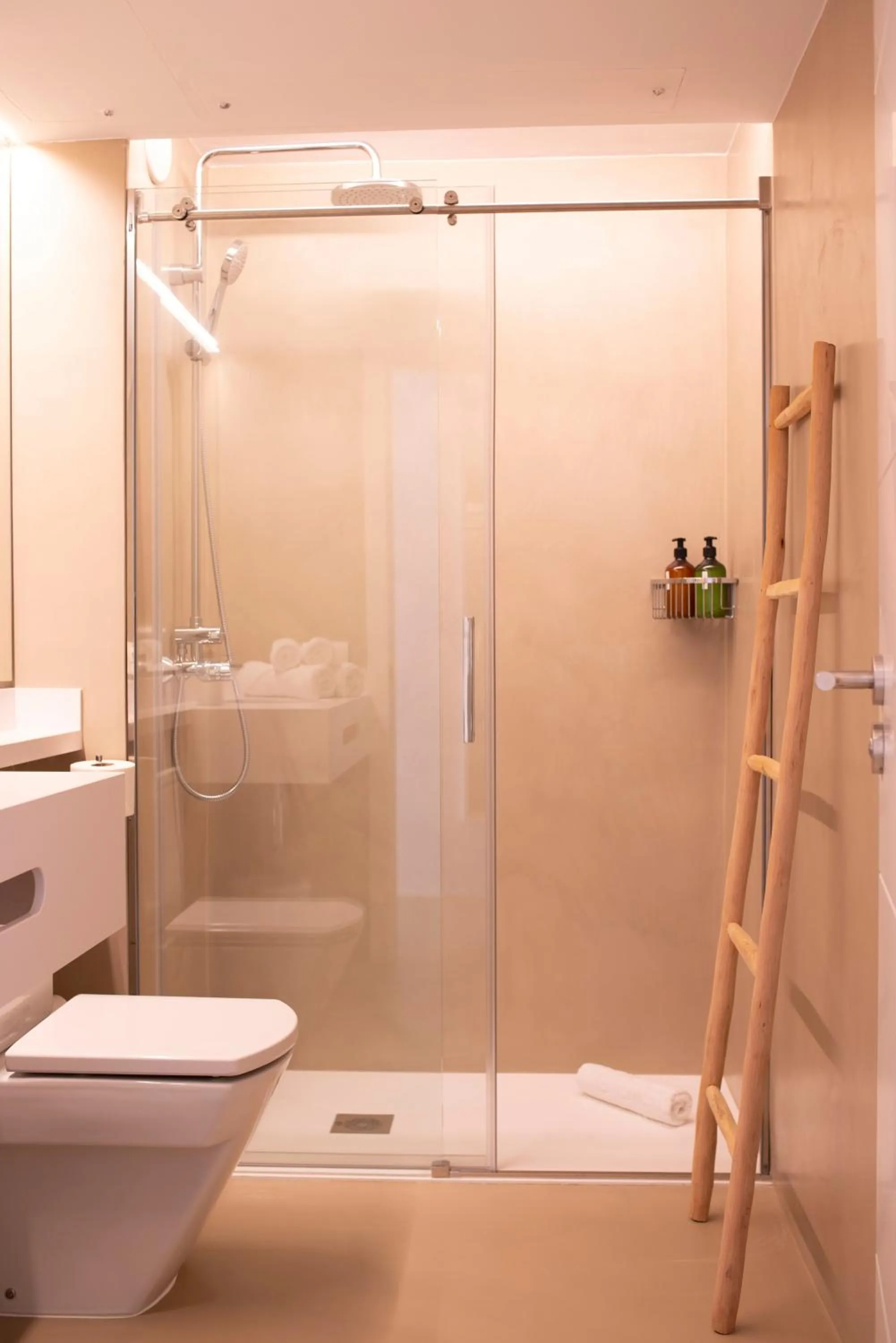 Shower in Apartamentos Llobet Ibiza