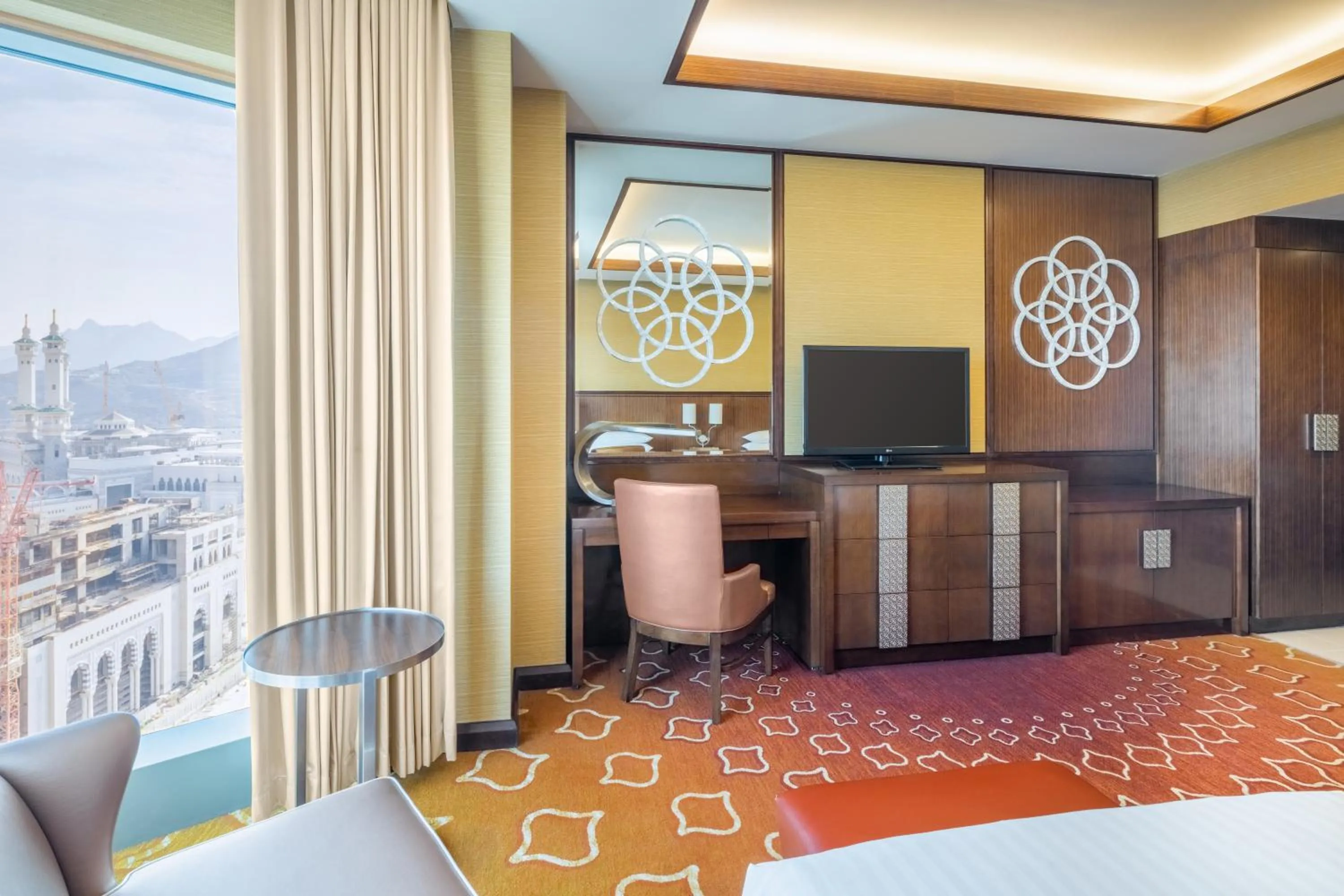 TV and multimedia in Marriott Hotel Jabal Omar Makkah