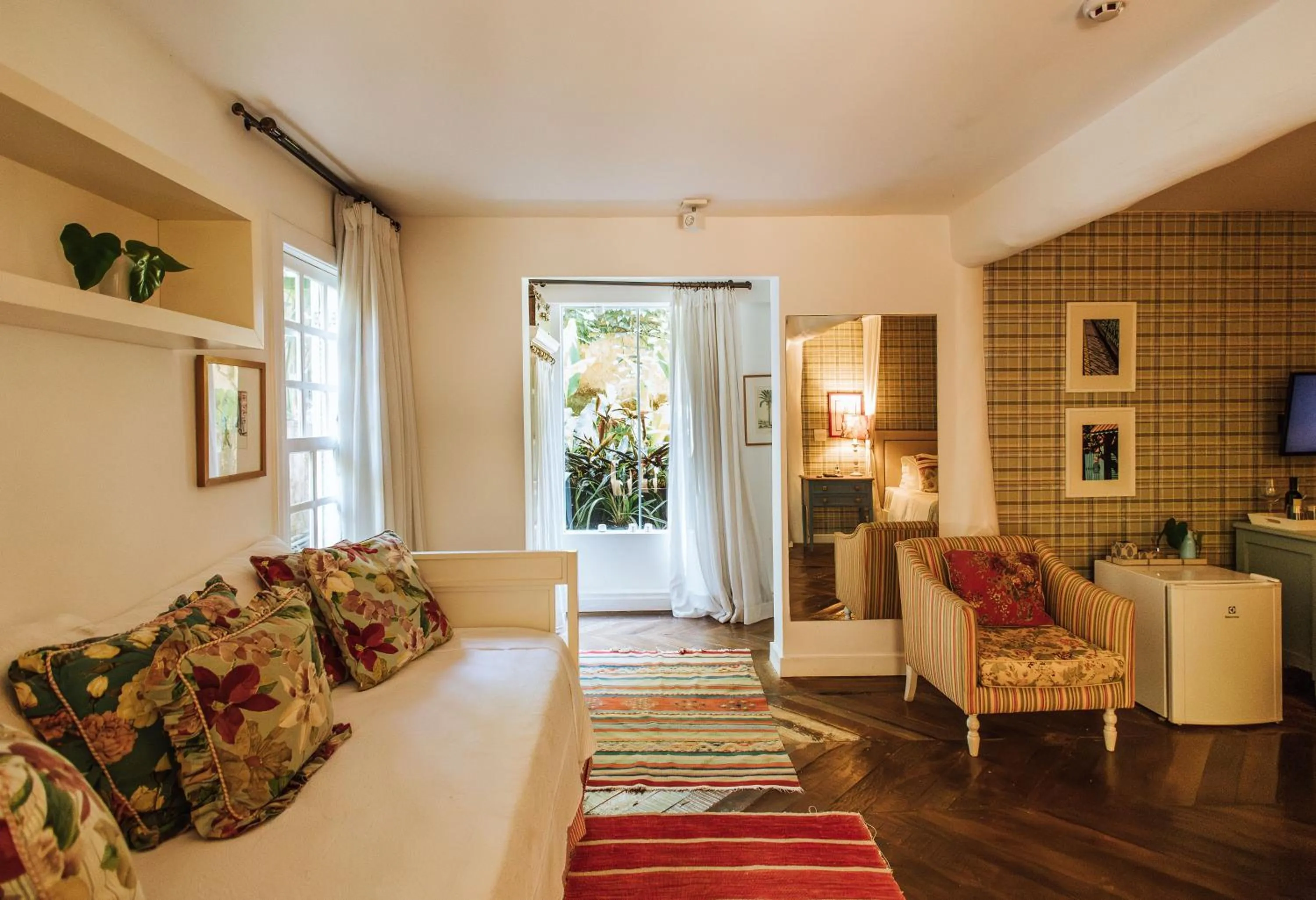 TW Guaimbê Exclusive Suítes