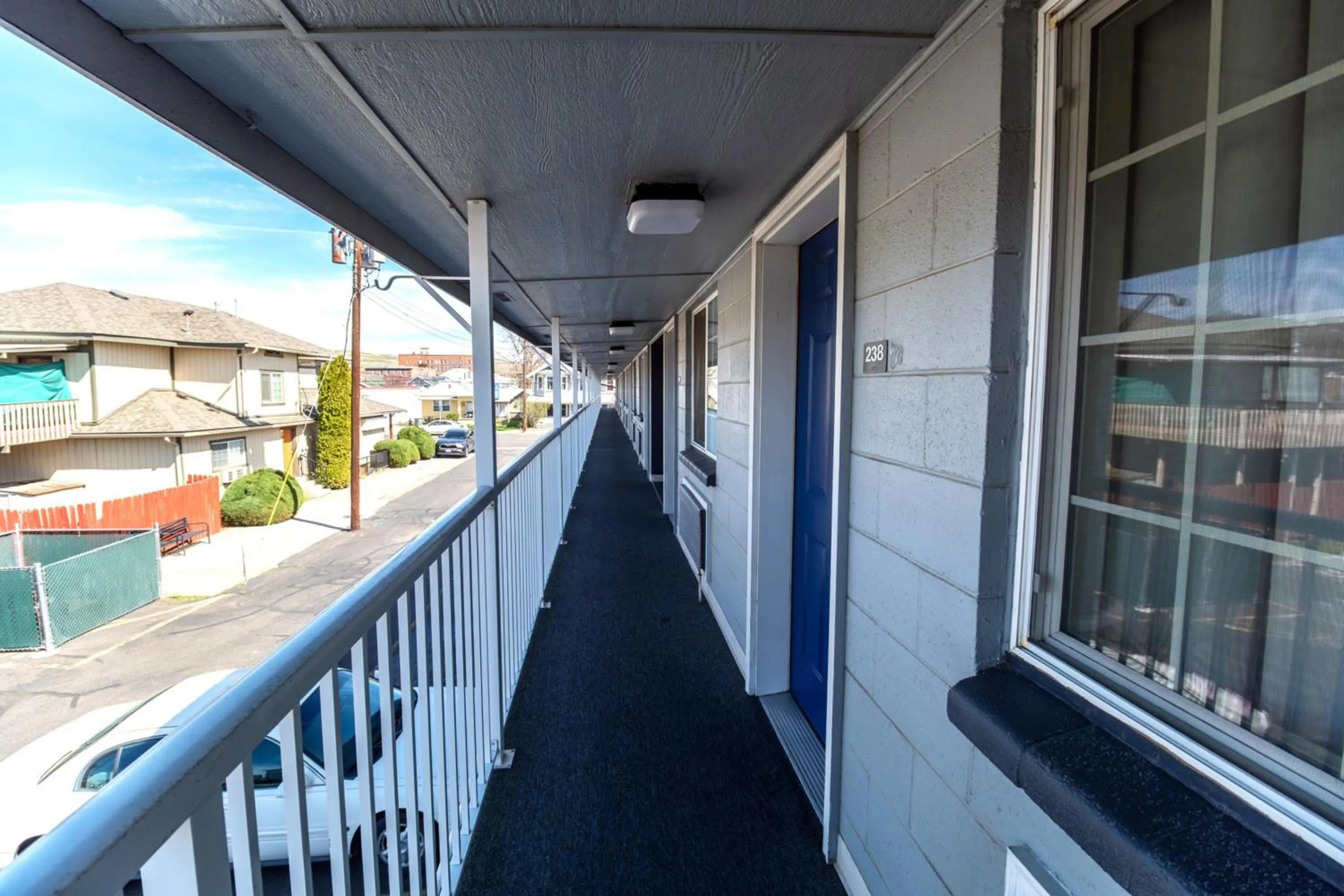 Balcony/Terrace in Hotel Inn Pendleton I-84