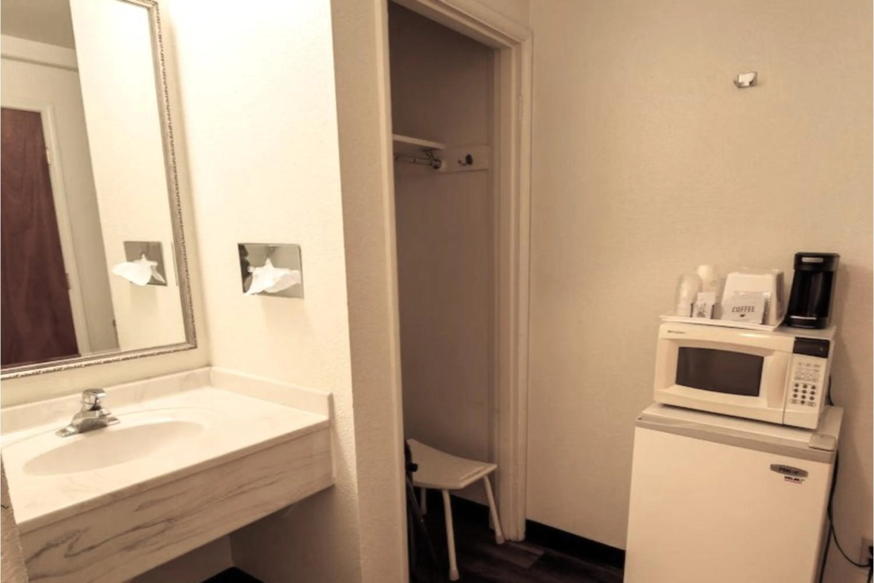 Bathroom in Hotel Inn Pendleton I-84