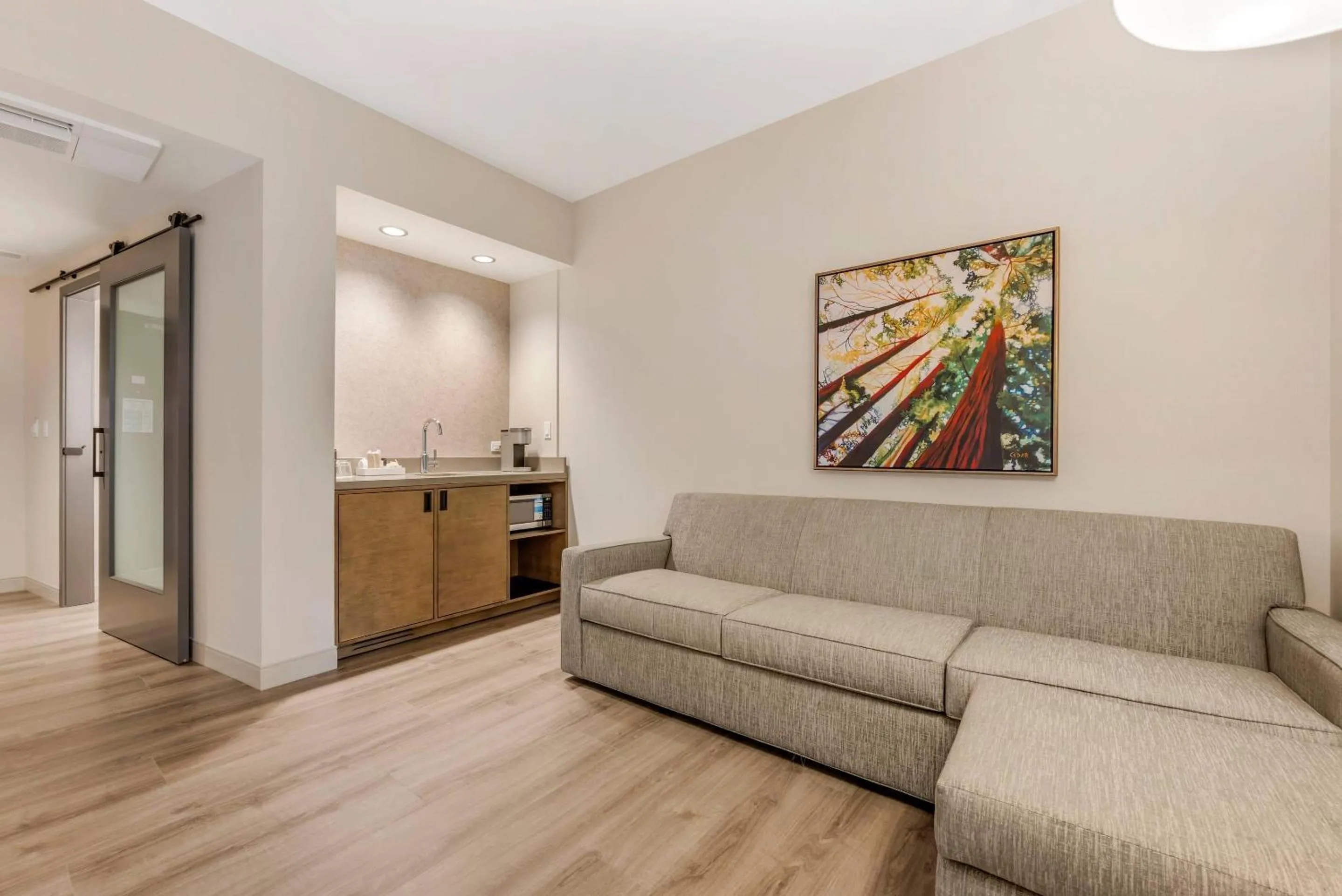 Bedroom in Cambria Hotel Portland - Pearl District