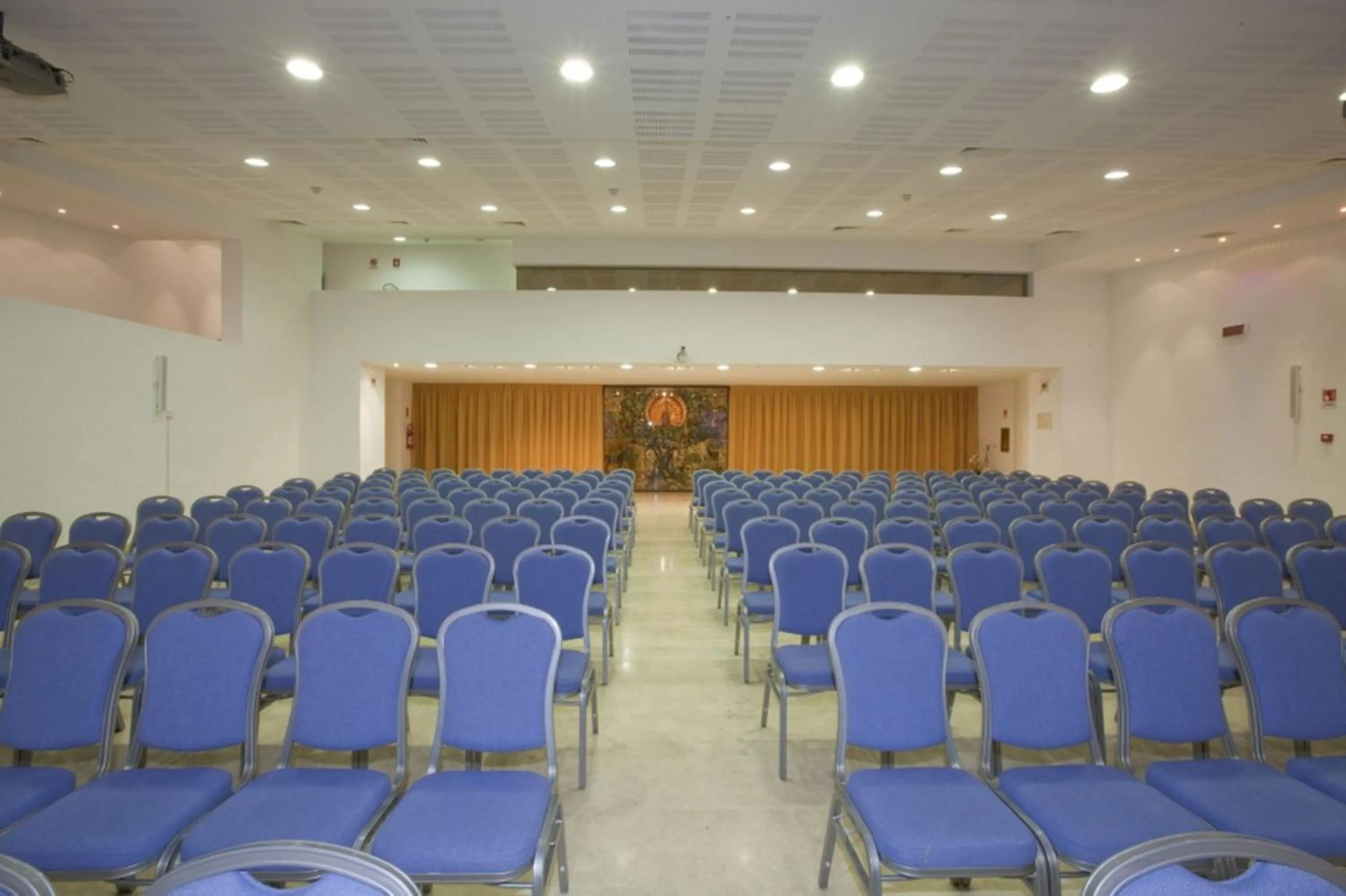 Meeting/conference room in Centrum Palace Hotel & Resorts