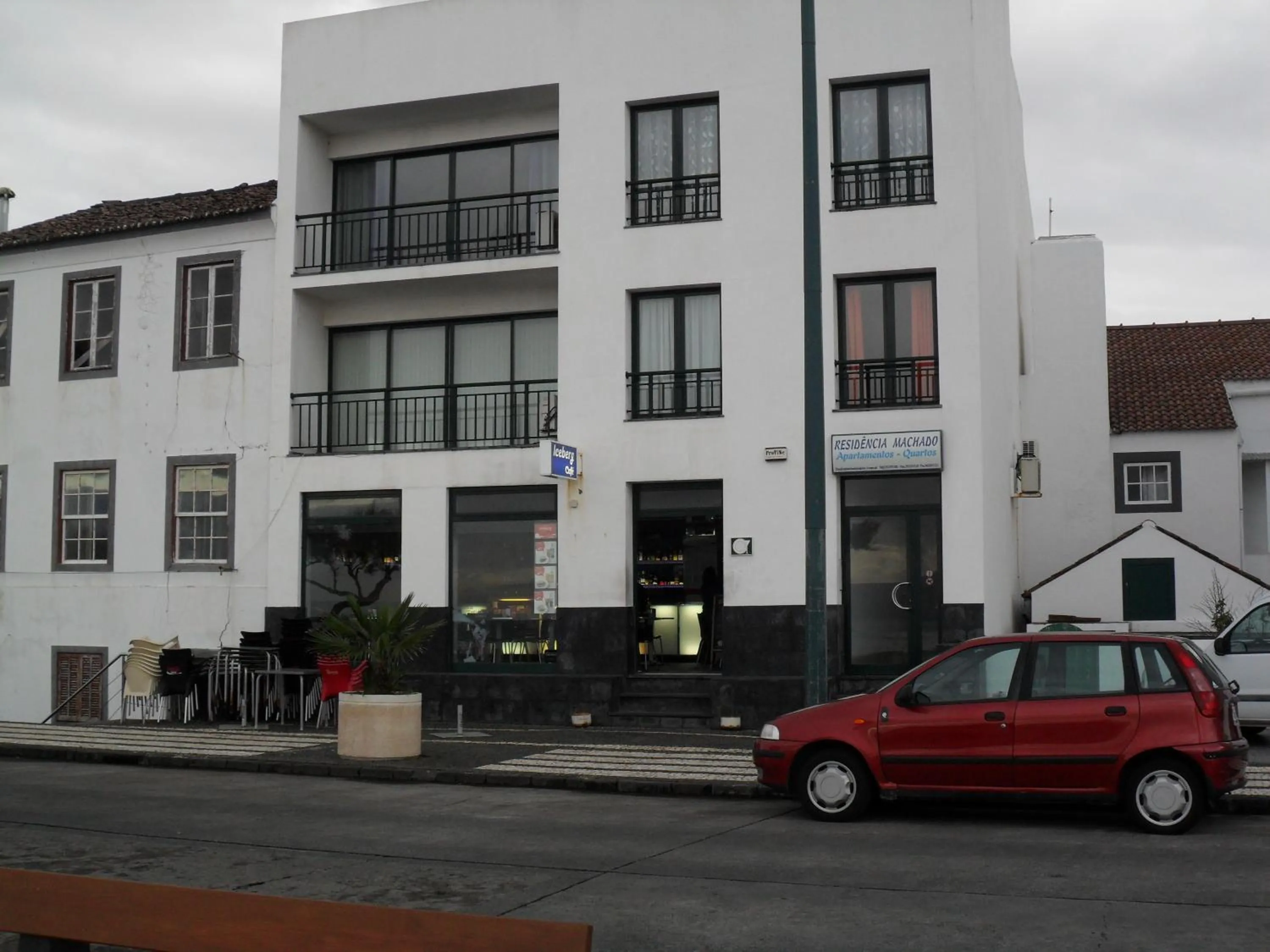 Double Room with Private External Bathroom in Residência Machado