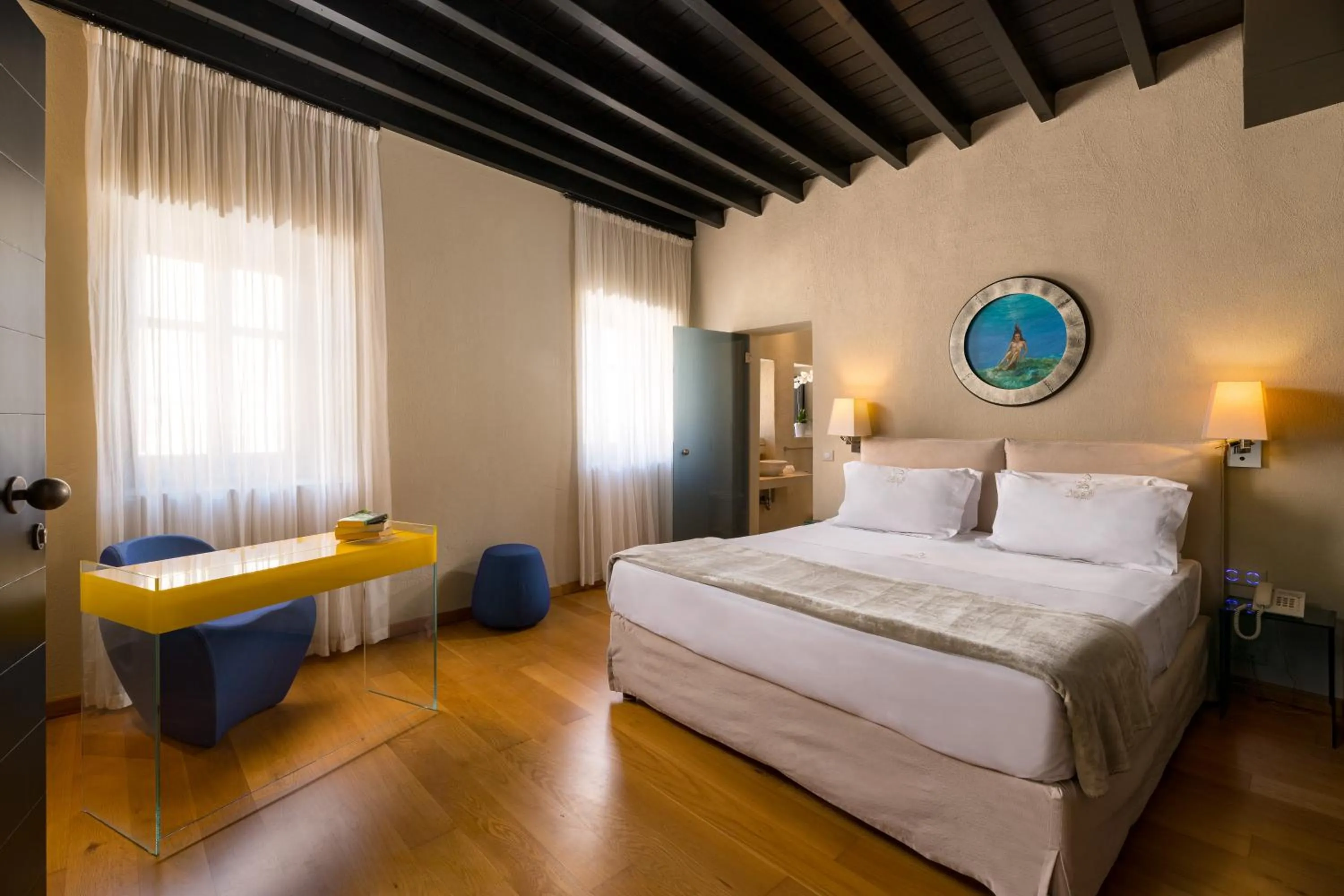 Photo of the whole room, Bed in Allegory Boutique Hotel