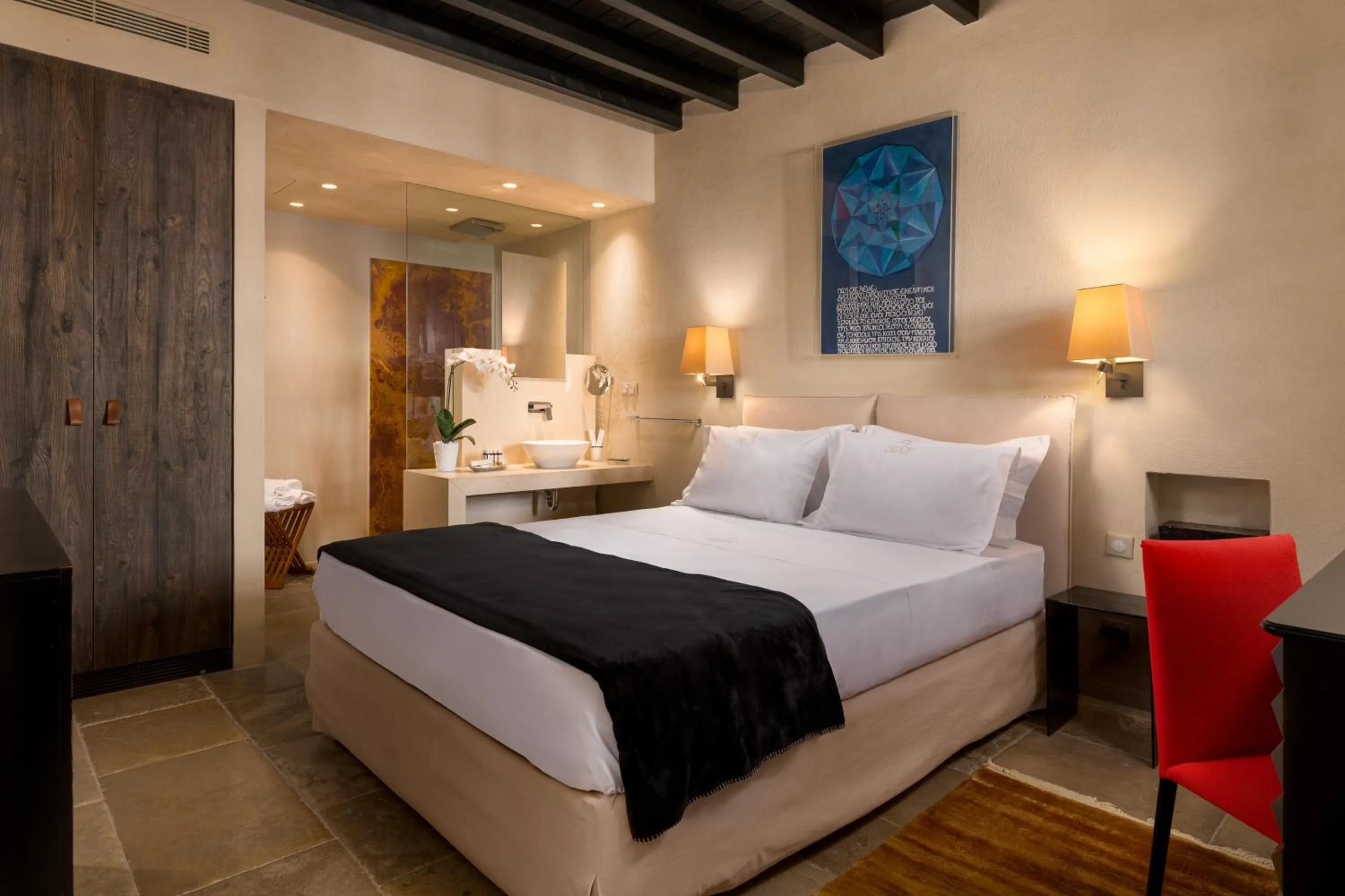 Photo of the whole room, Bed in Allegory Boutique Hotel