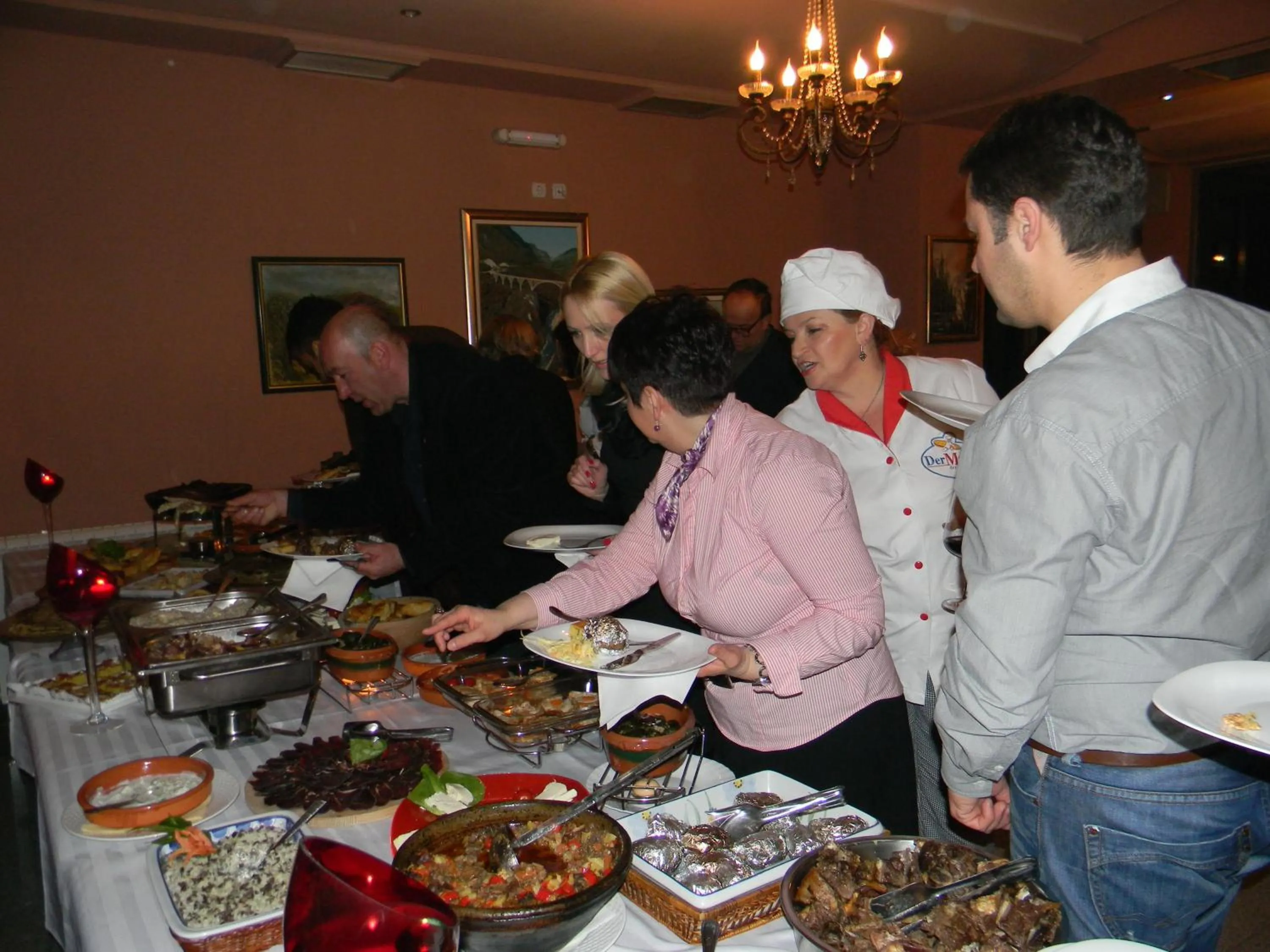 Restaurant/places to eat in Hotel Gold