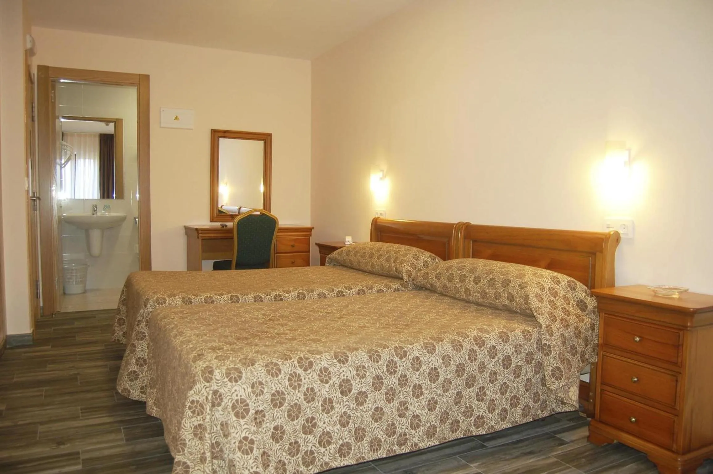 Photo of the whole room, Bed in Hotel Lupa