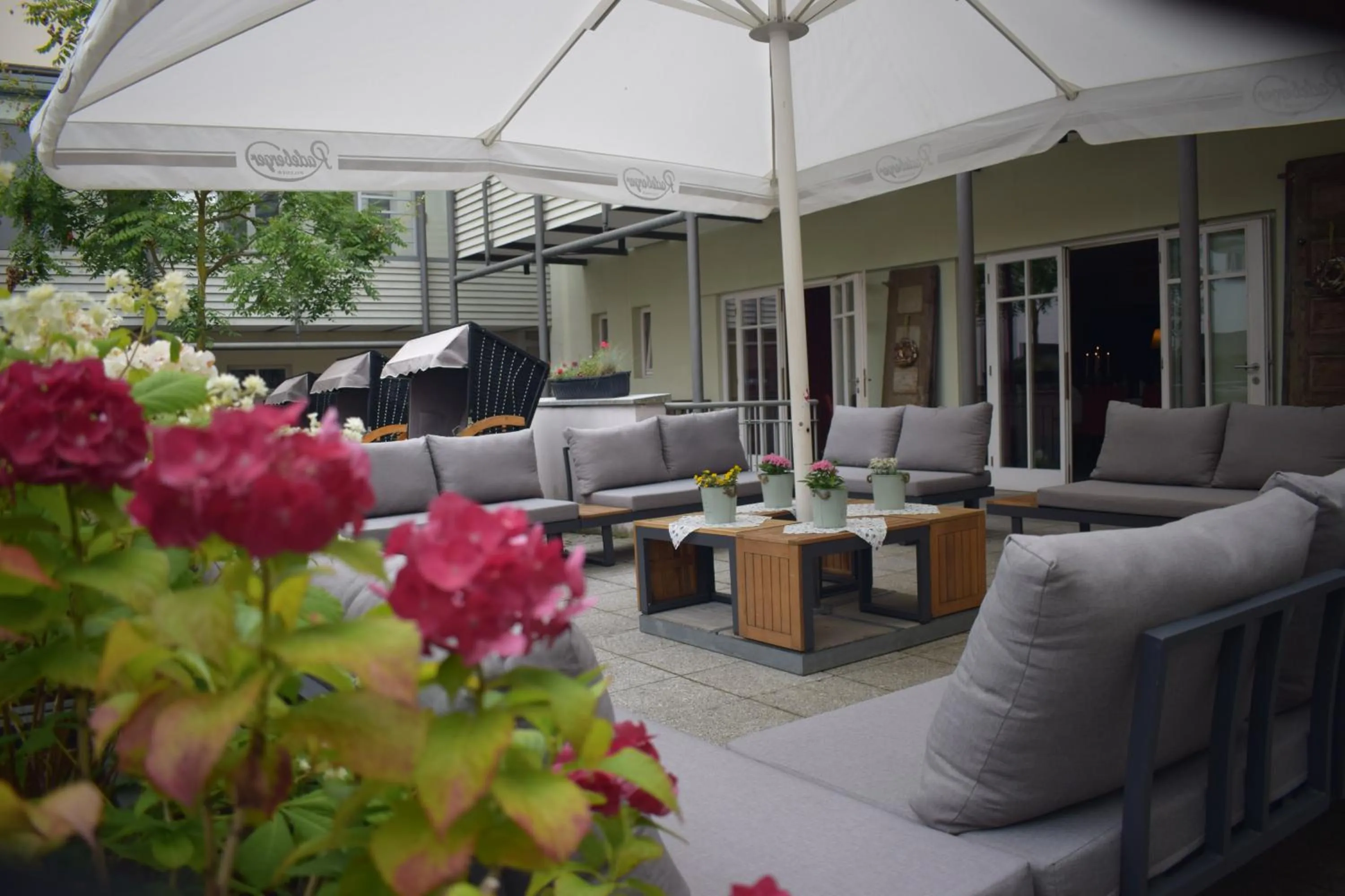 Seating area in Akzent Hotel Goldner Hirsch