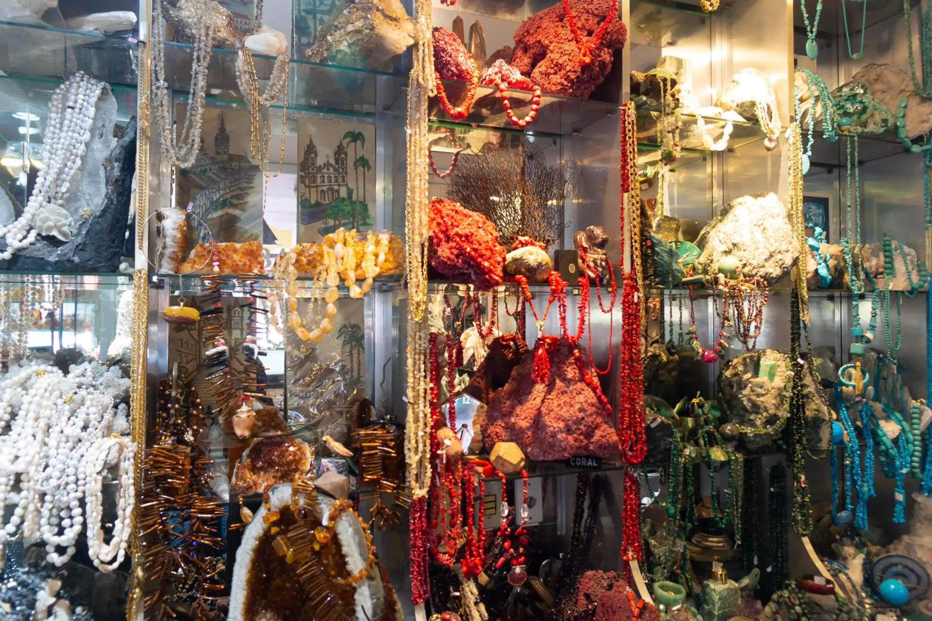 On-site shops in Plaza São Rafael Hotel