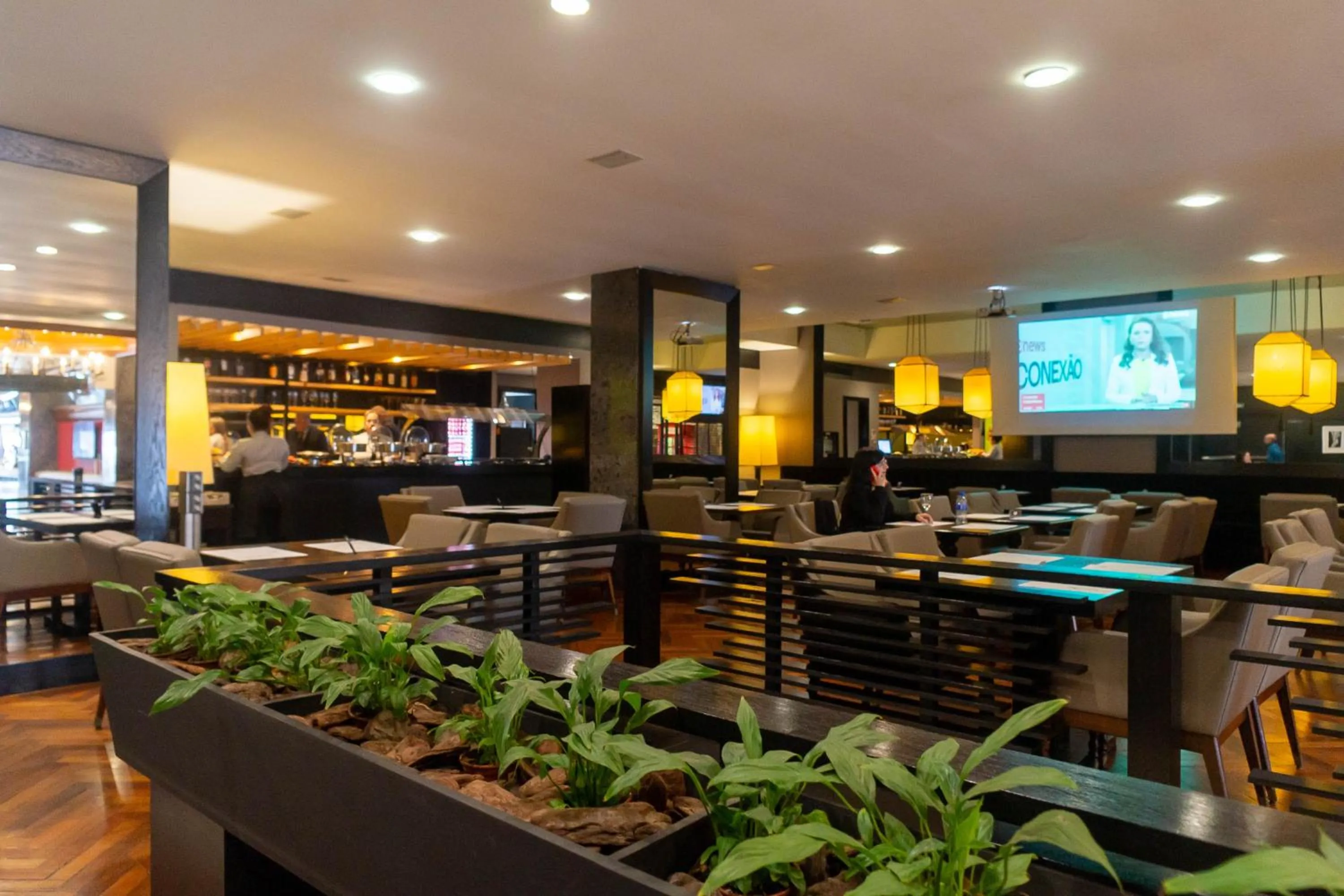 Restaurant/places to eat in Plaza São Rafael Hotel