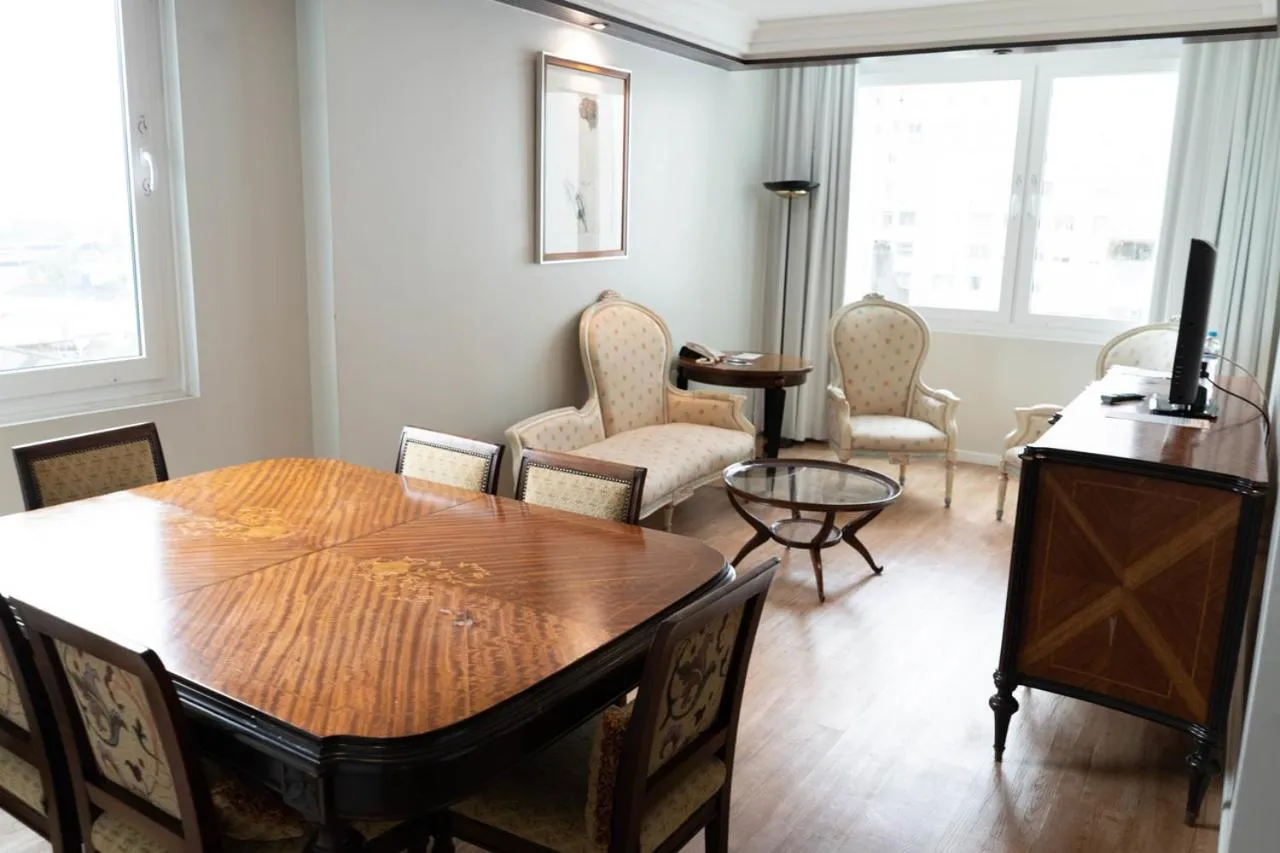 Photo of the whole room in Plaza São Rafael Hotel