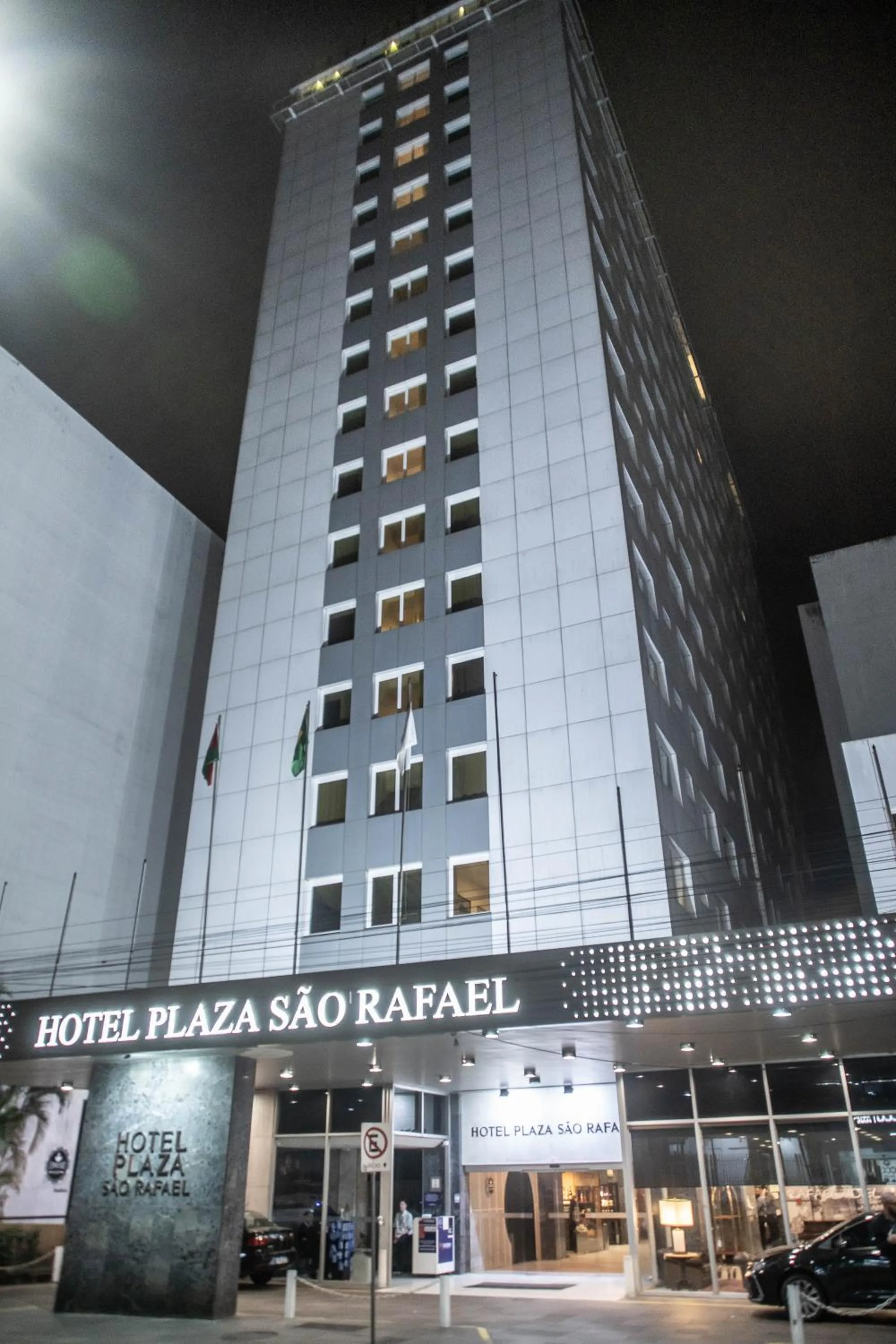 Property building in Plaza São Rafael Hotel
