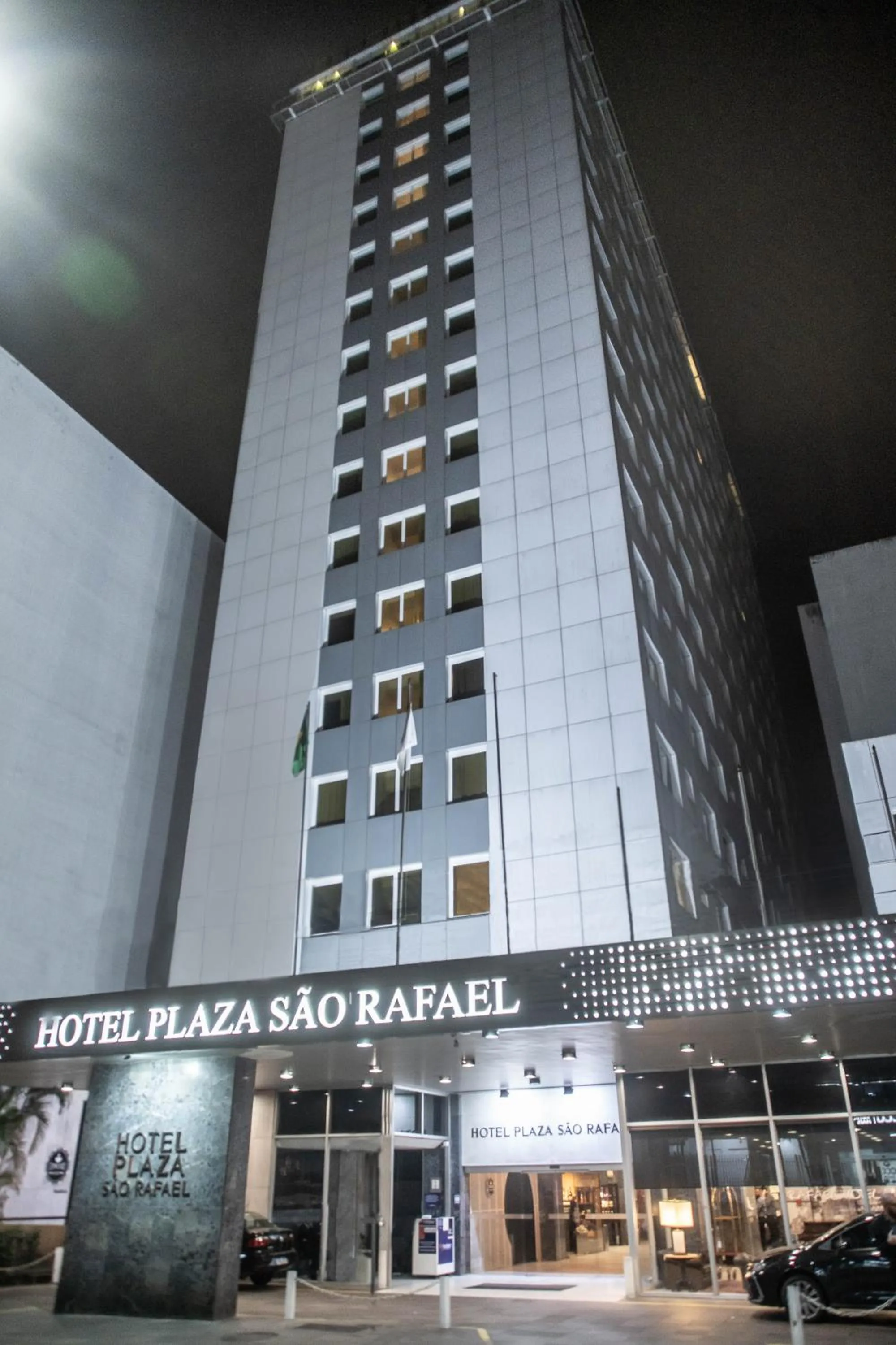 Property building in Plaza São Rafael Hotel