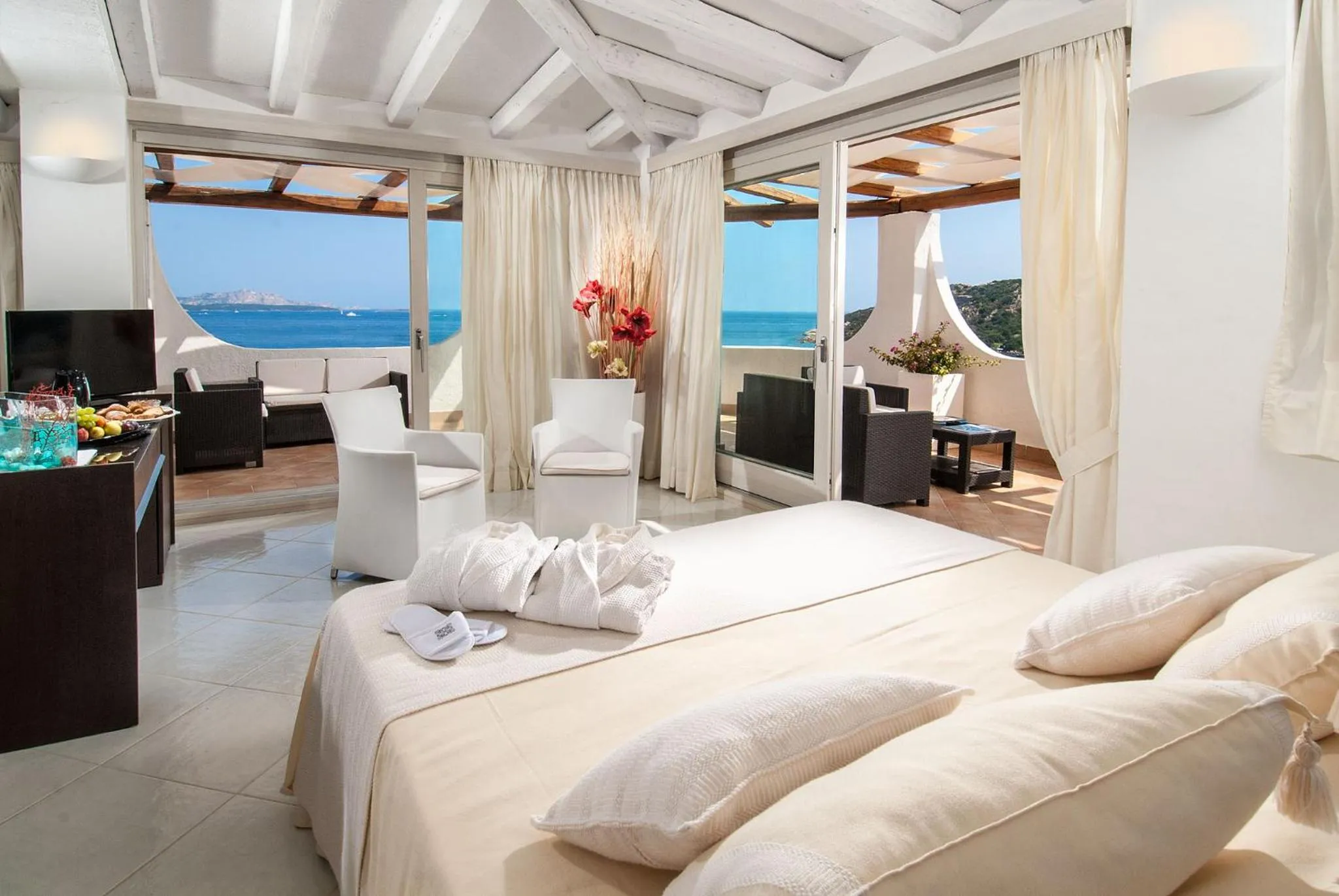 Photo of the whole room, Bed in Hotel Punta Est