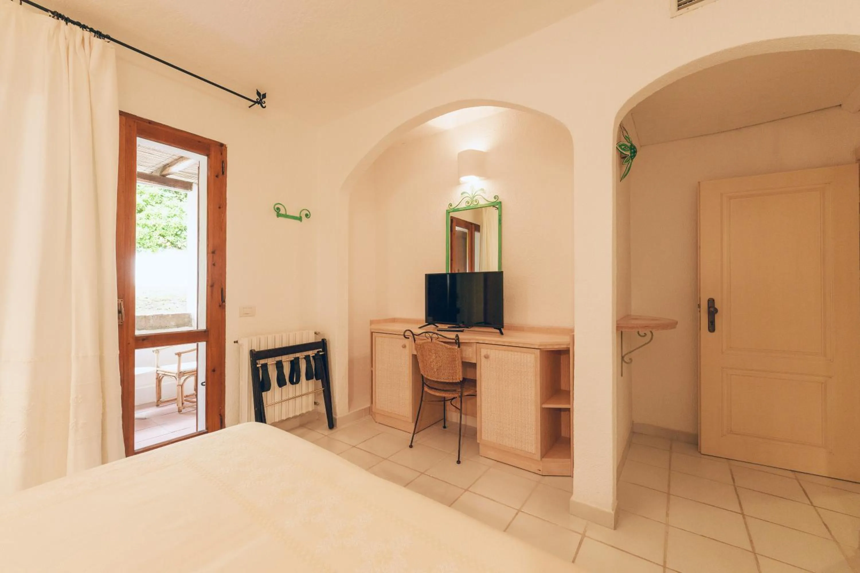 Bedroom, Bed in Hotel Punta Est