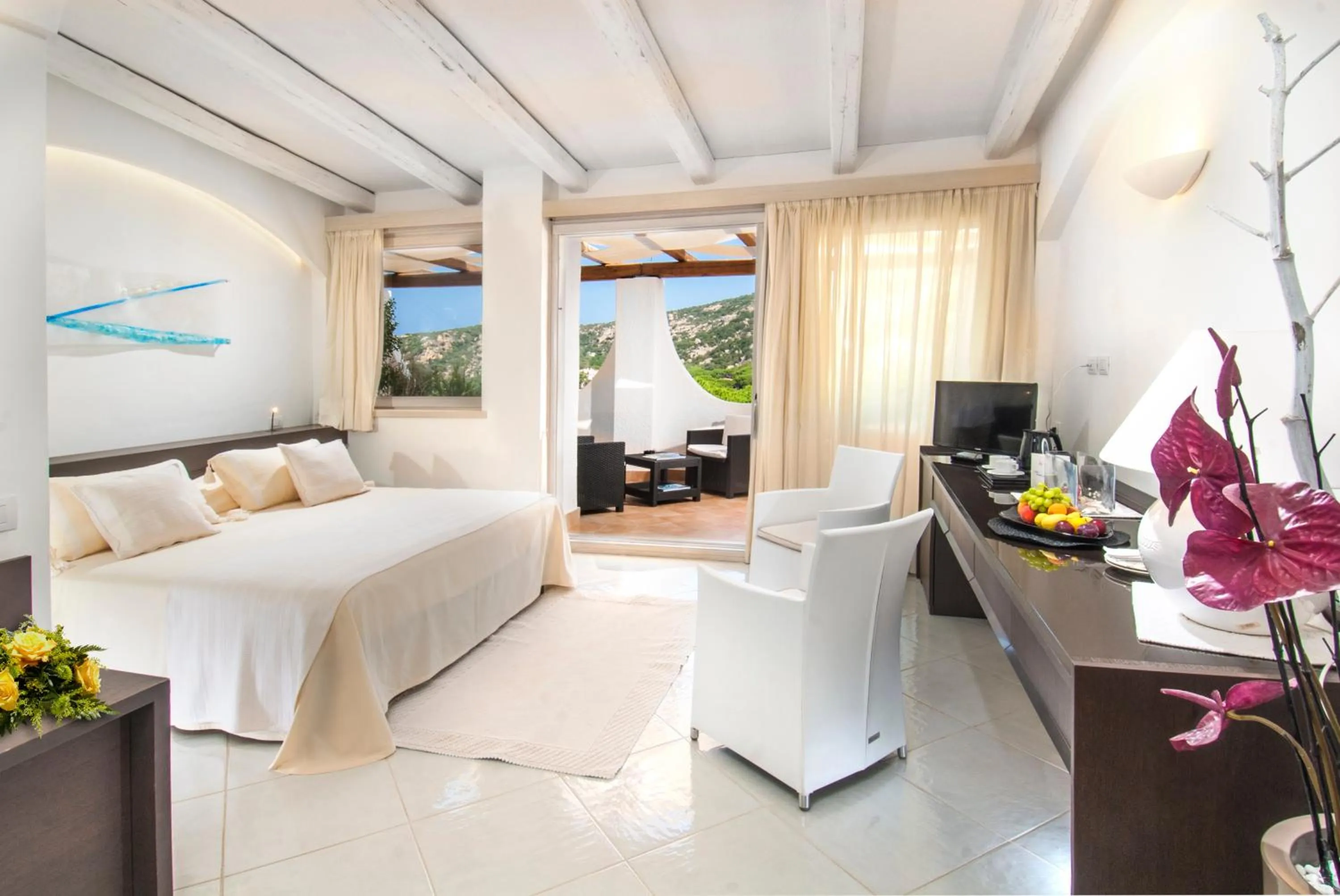 Photo of the whole room, Bed in Hotel Punta Est