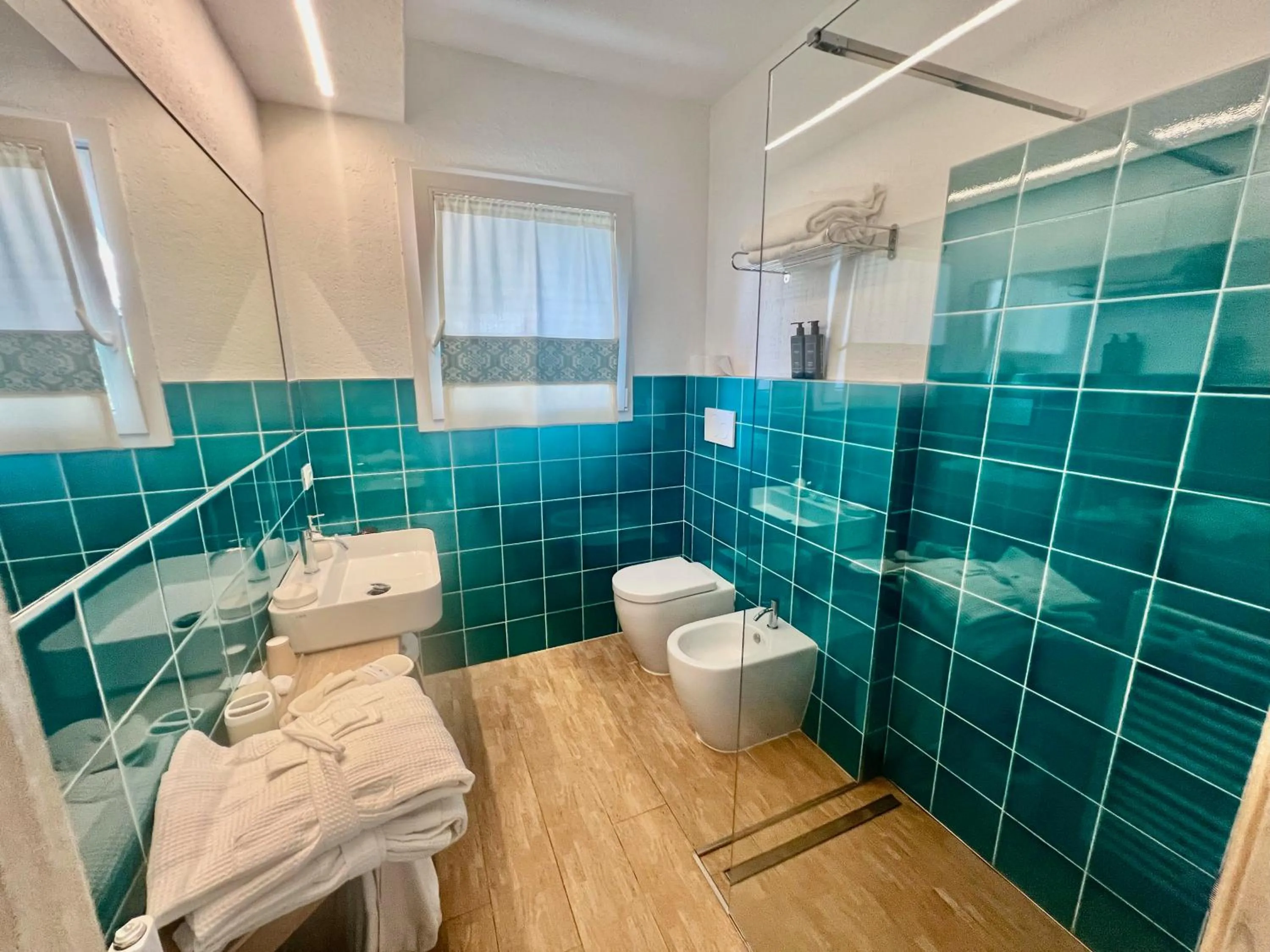 Bathroom in Hotel Punta Est