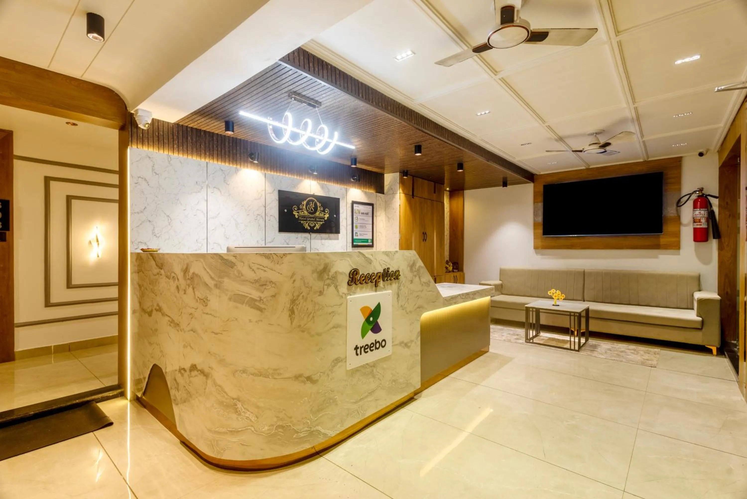Lobby or reception in Treebo Grand Shivay
